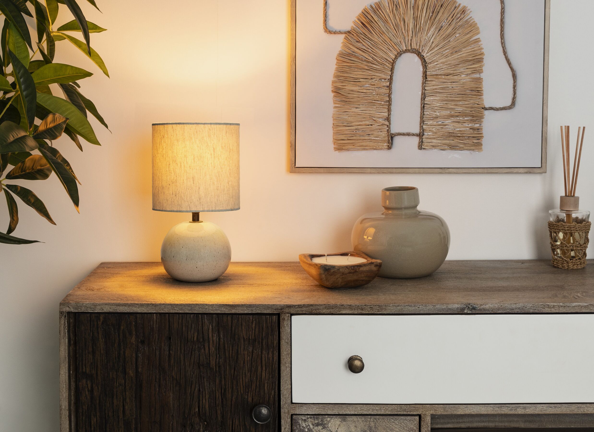 Foto ambiance - Lampe de table Gaia Ø15,2xH28cm E14 - stoneware - beige