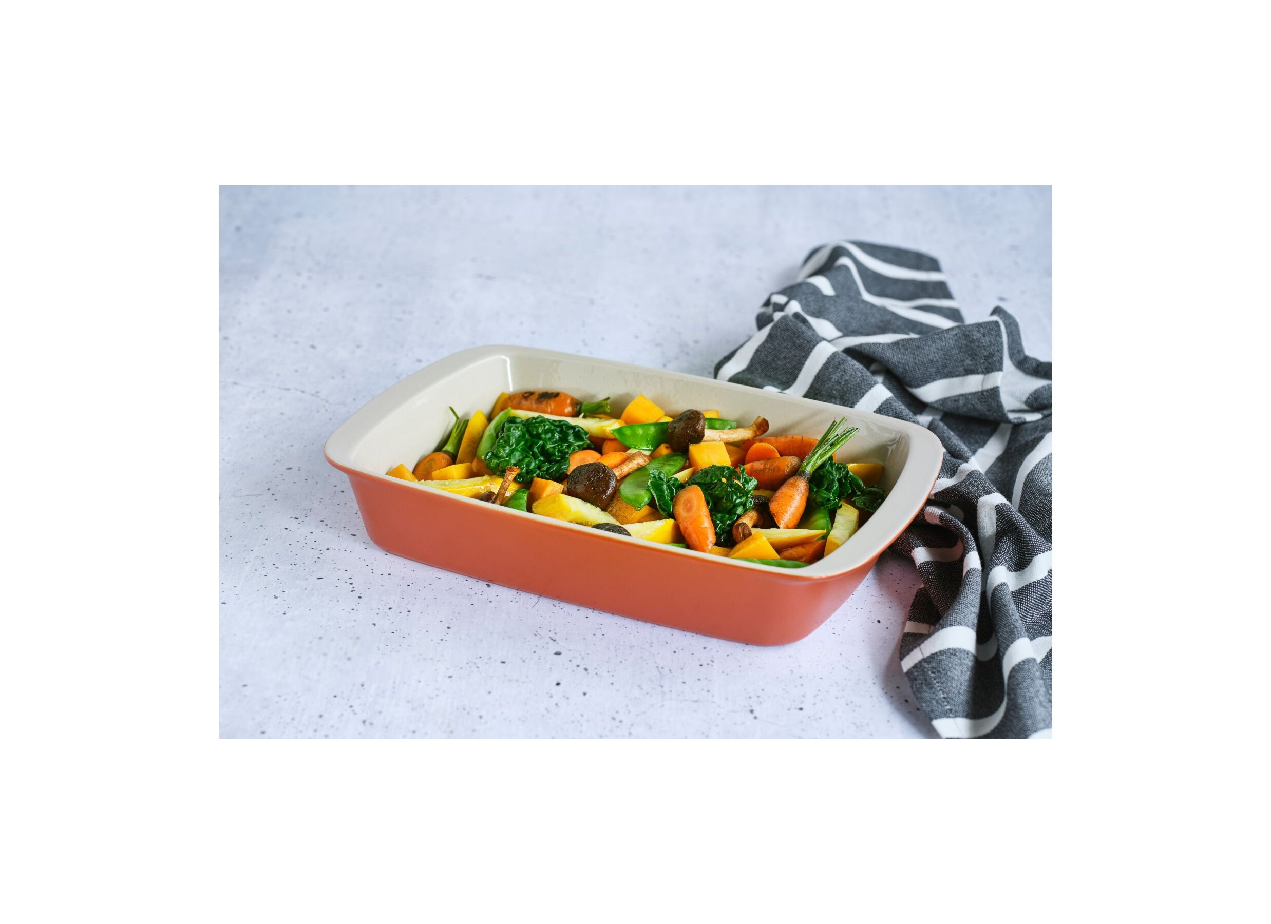 Sfeerfoto - Ovenschaal Fontestic 34x21,5cm - stoneware - roest