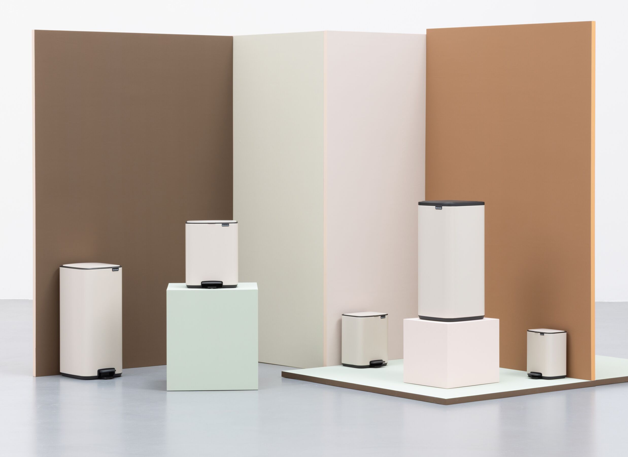 Sfeerfoto - Pedaalemmer Bo Brabantia 12L - soft beige