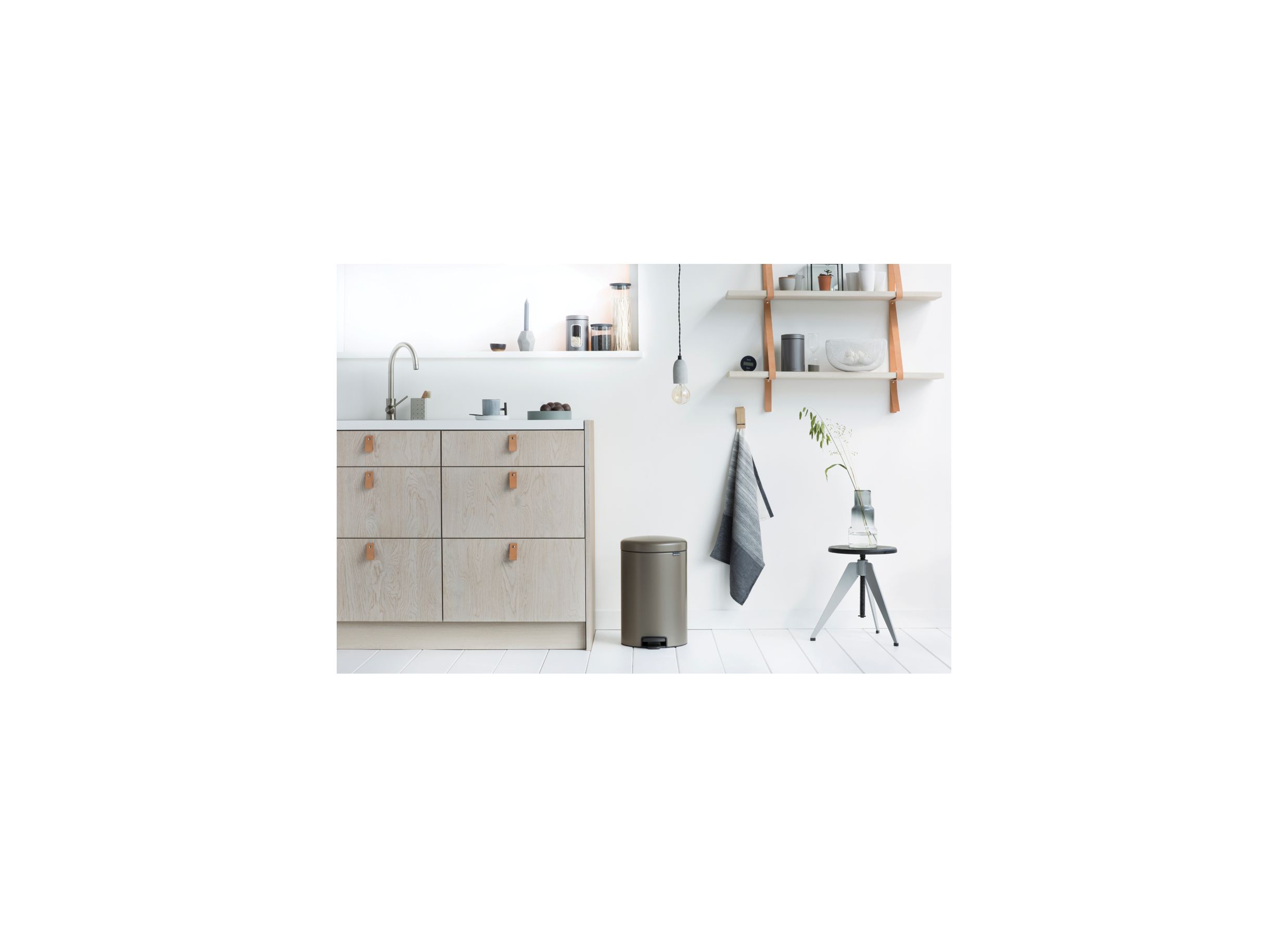 Poubelle à pédale NewIcon Brabantia 20L platinum