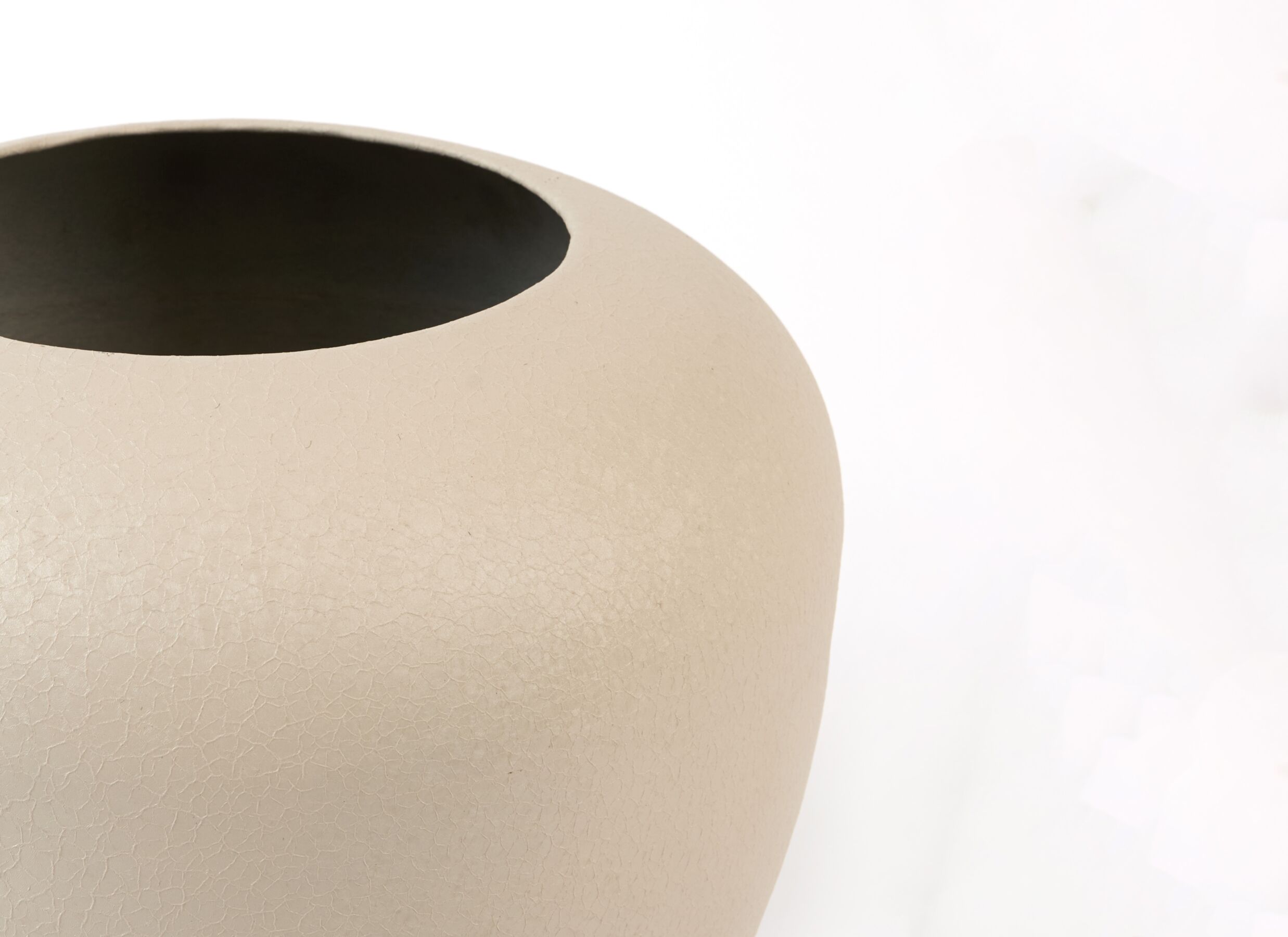 Detailfoto - Bloempot Milzo H35cm - metaal - lichtgrijs
