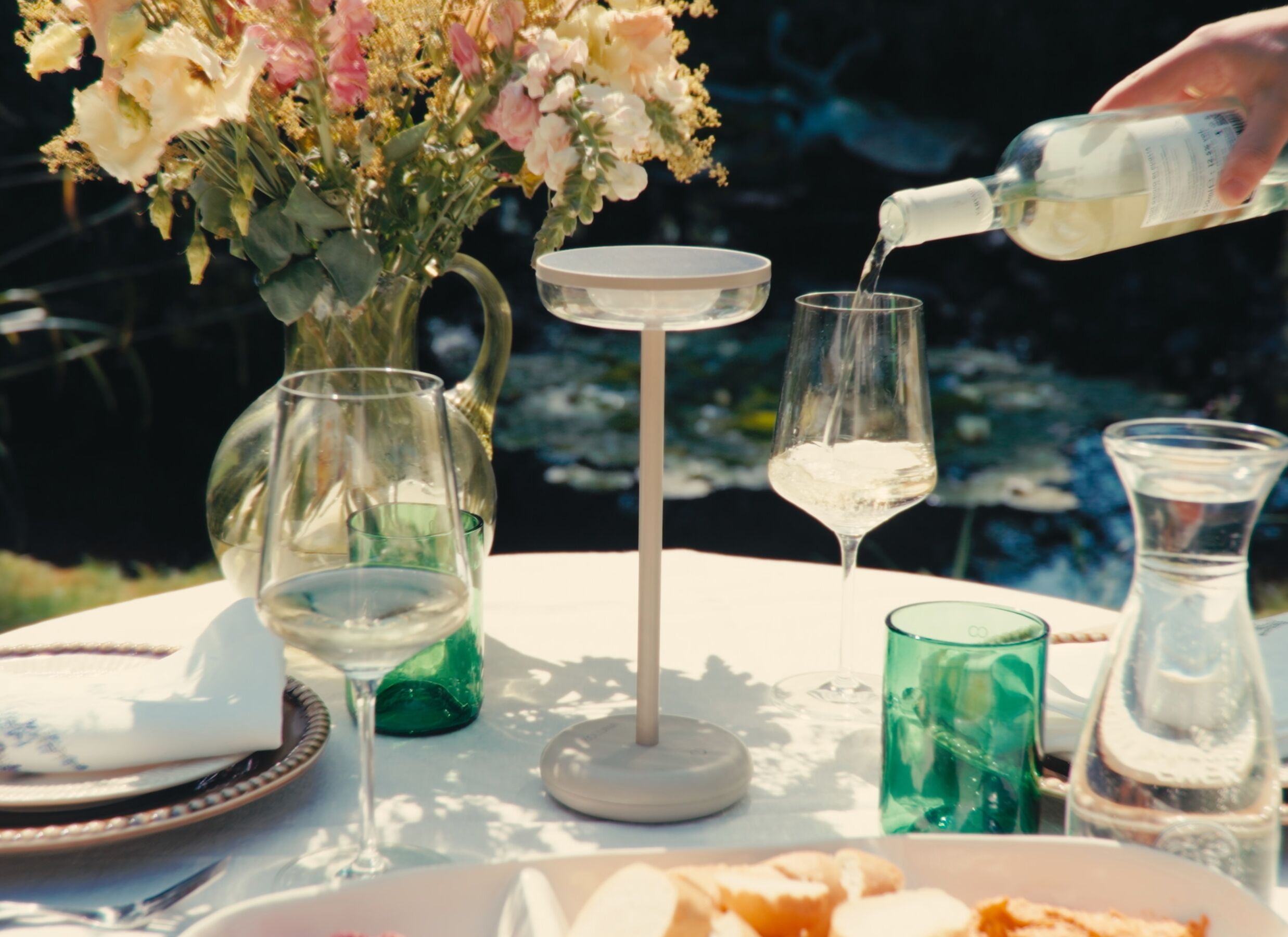 Foto ambiance - Lampe de table solaire Bobbie H27 - plastique - sable