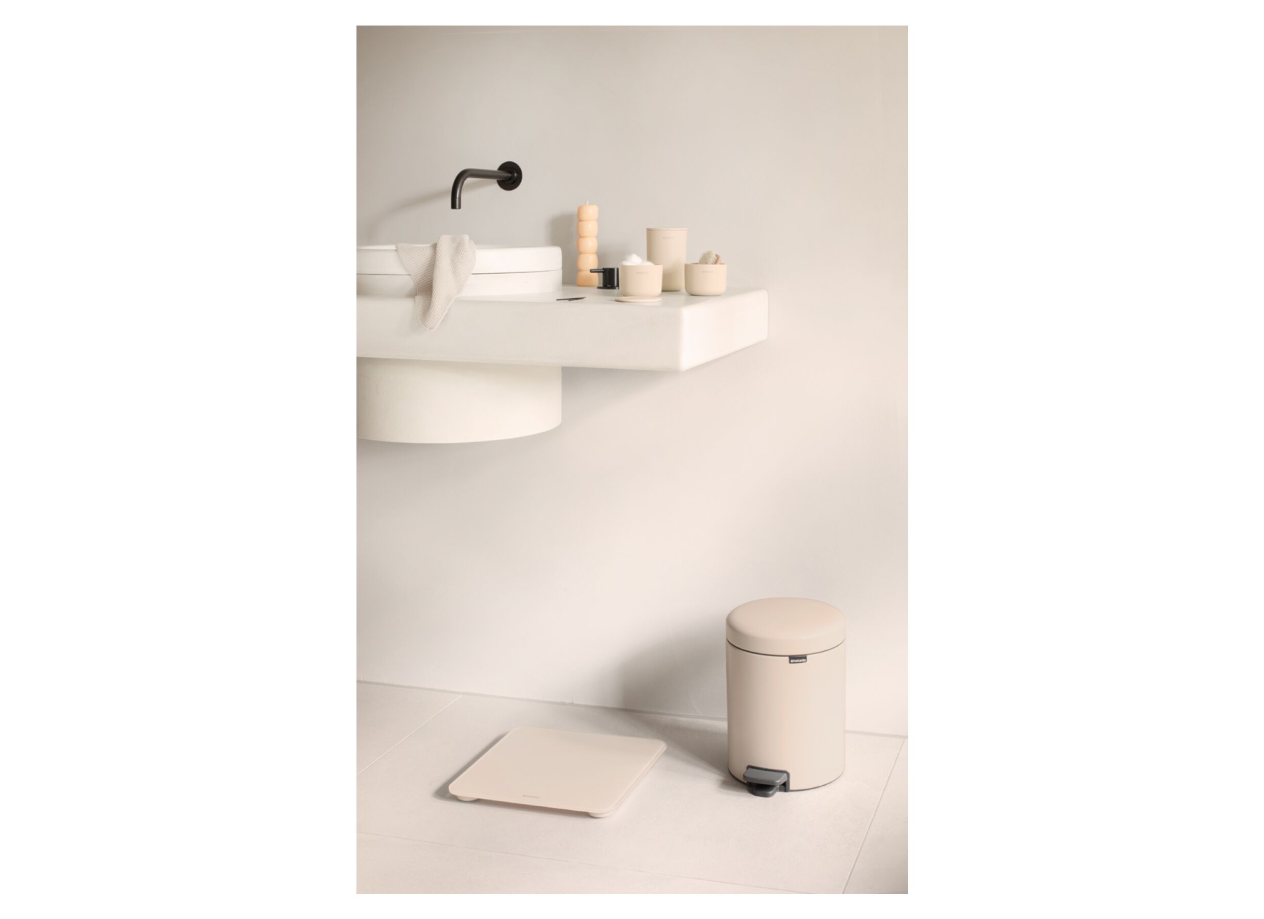 Sfeerfoto - Personenweegschaal 28x28x3cm - glas - soft beige