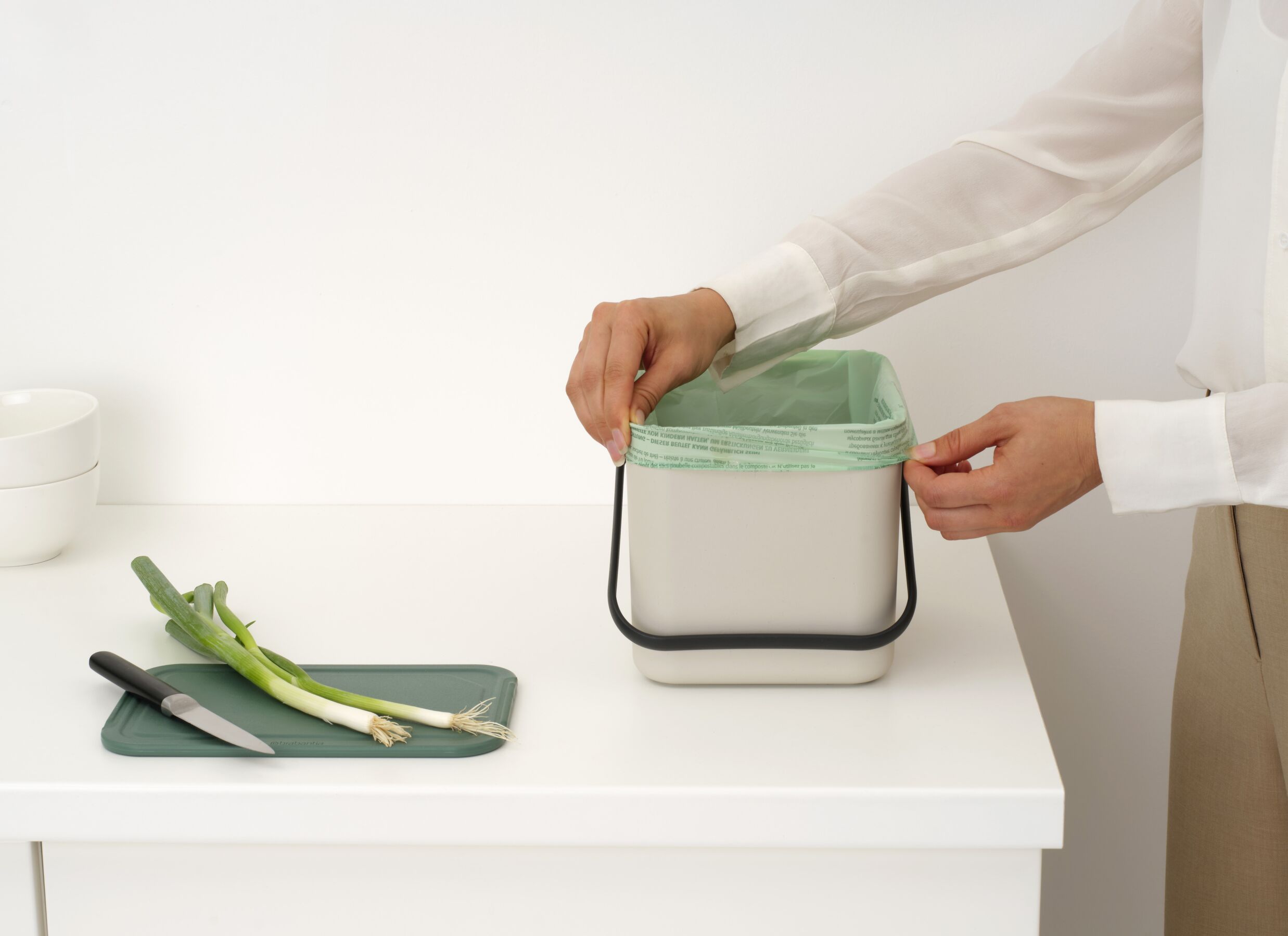 Foto ambiance - Poubelle Sort & Go Brabantia 6L - soft beige