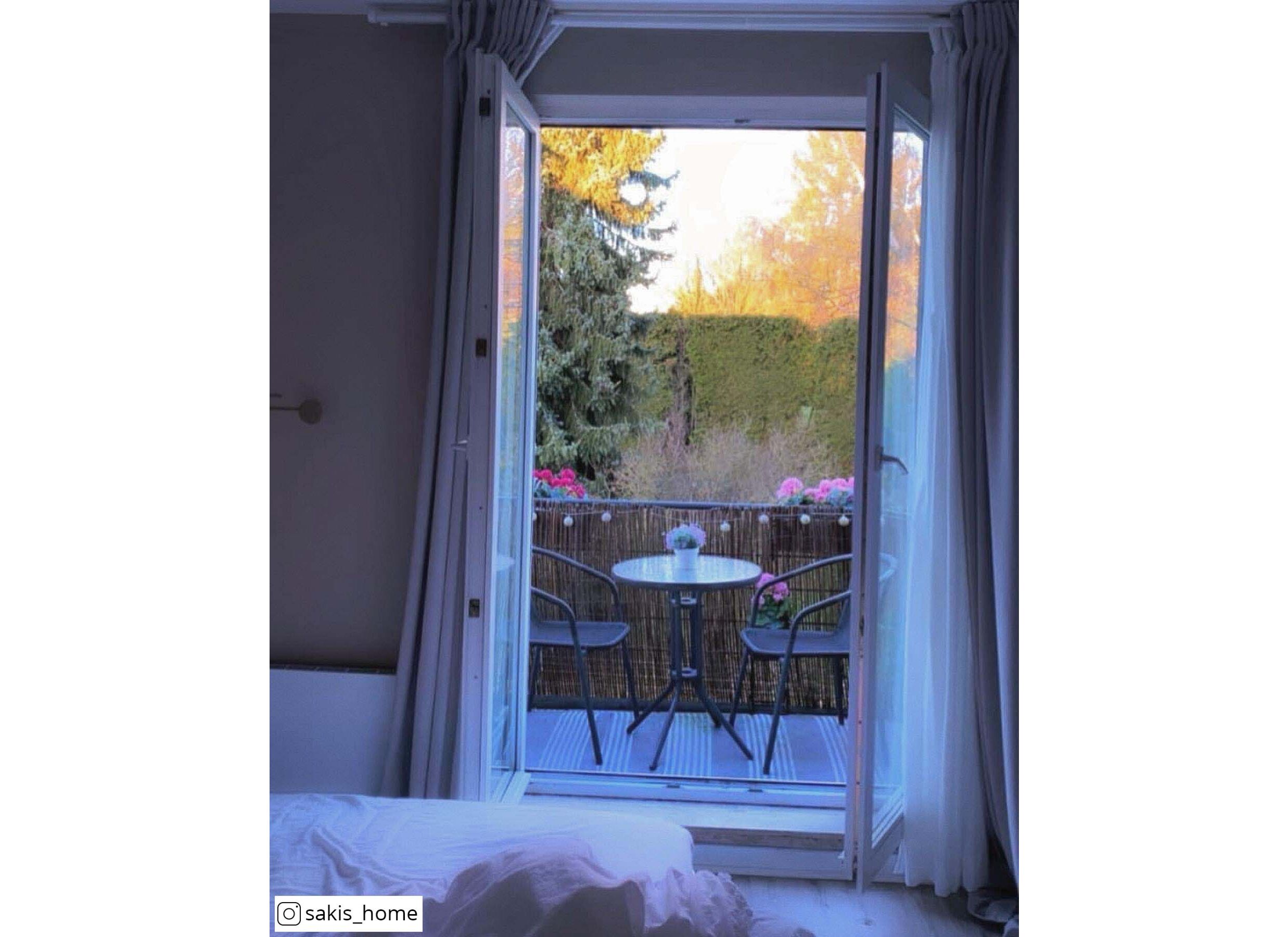 Foto ambiance - Table de jardin Falcon Ø60cm - métal - gris clair