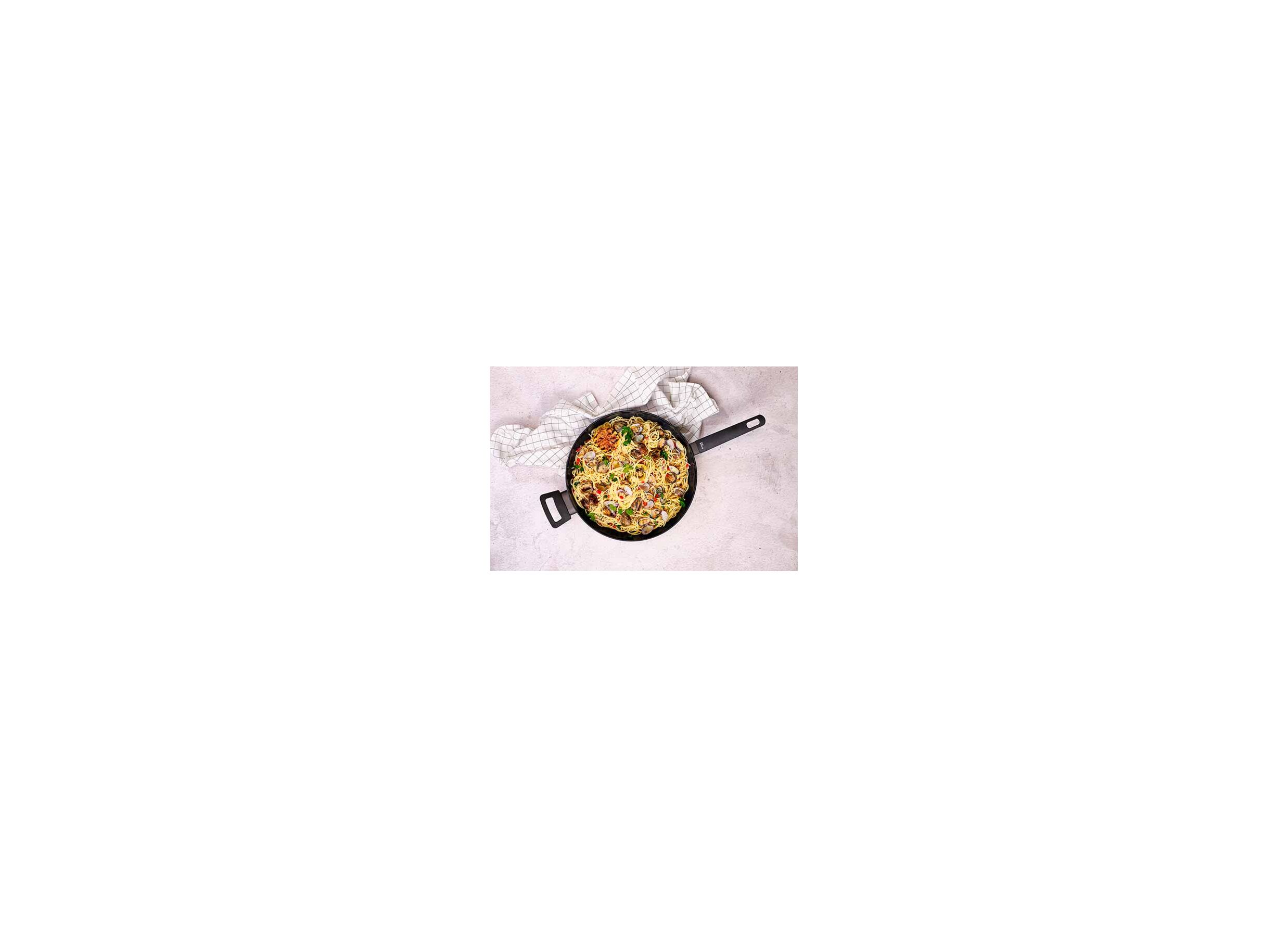 Sfeerfoto - Braadpan Full Black Ø32cm