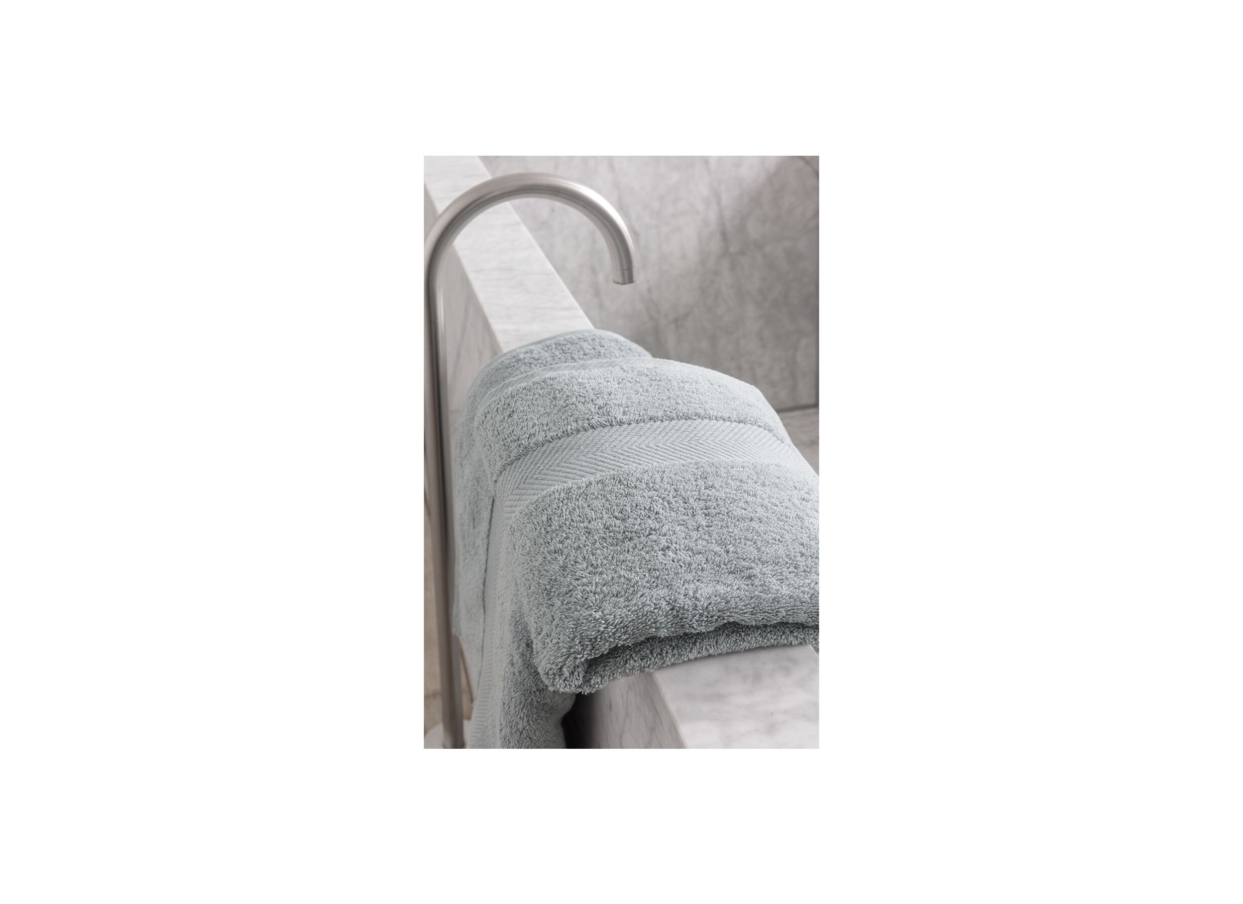 Sfeerfoto - Handdoek Royal Touch 50x100cm sea green
