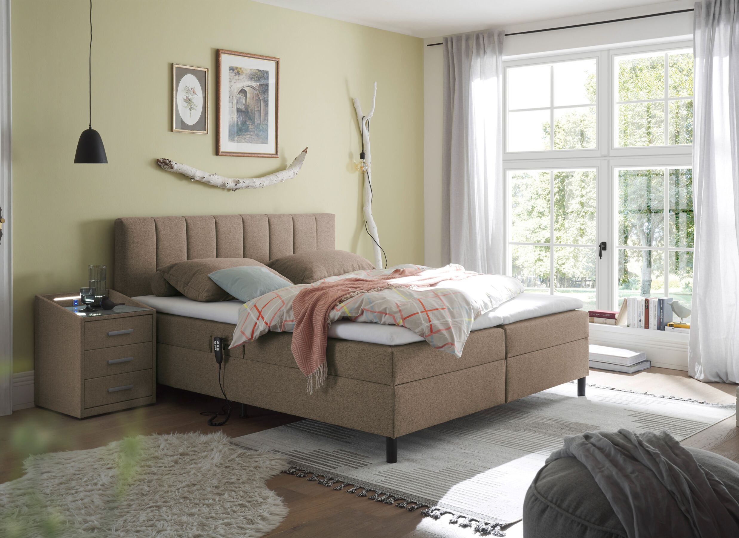 Sfeerfoto - Bedbox Miralindo 180x200cm - stof - bruin elektrisch