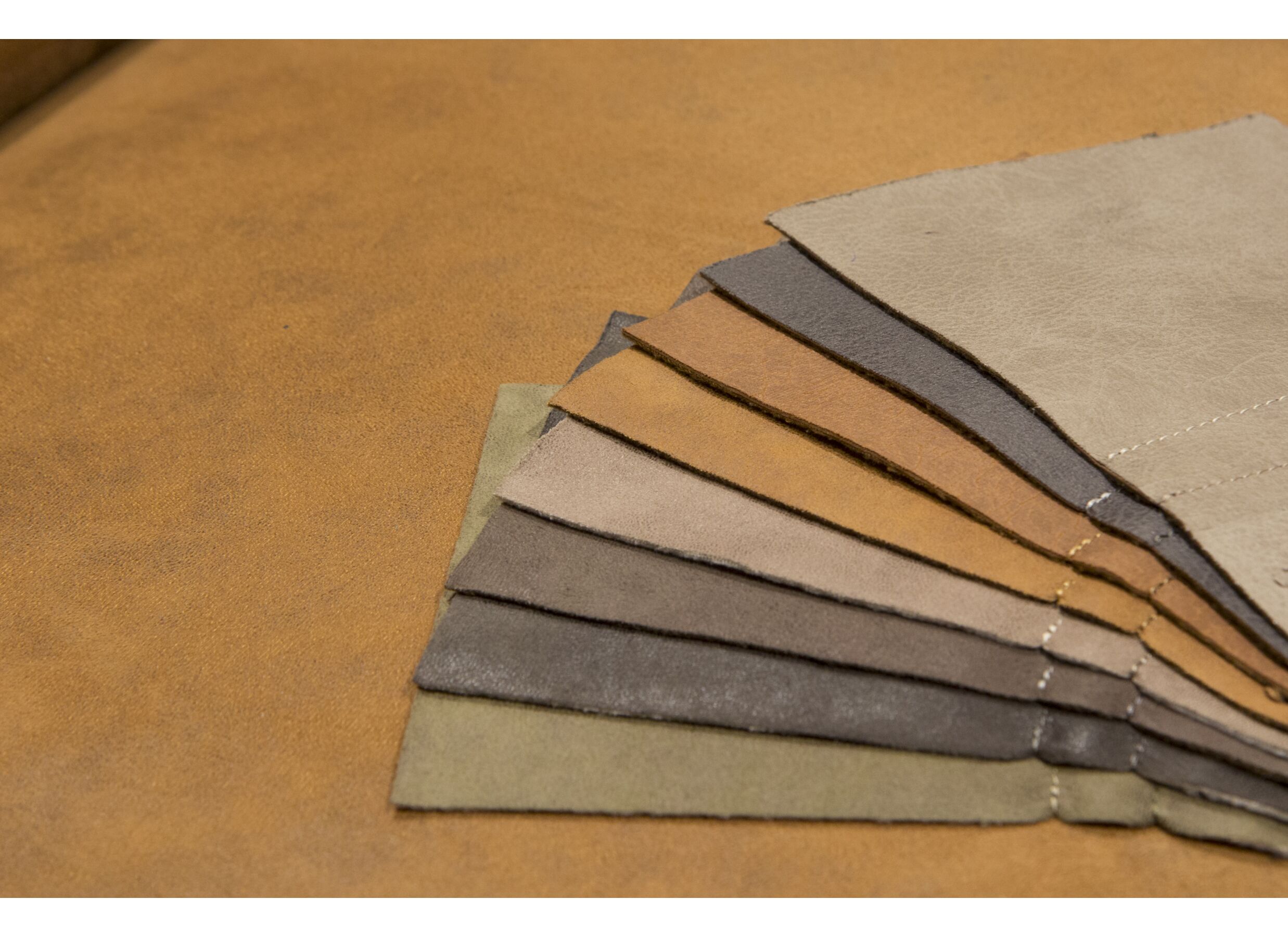 Couleurs - Repose-pieds 90x90cm - tissu - cognac