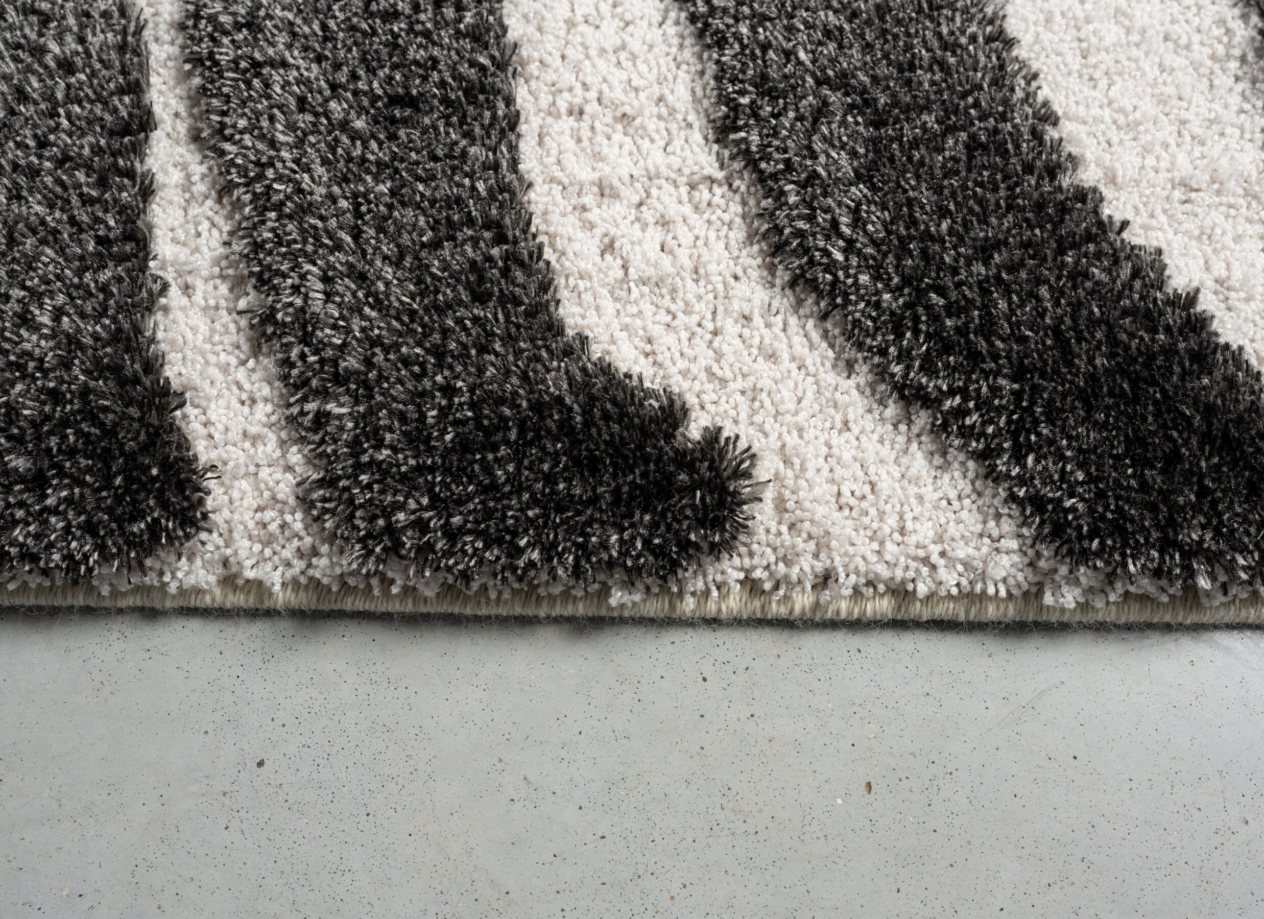 Detailfoto - Tapijt Madagaskar 240x340cm - polyestervezel - wit & grijs
