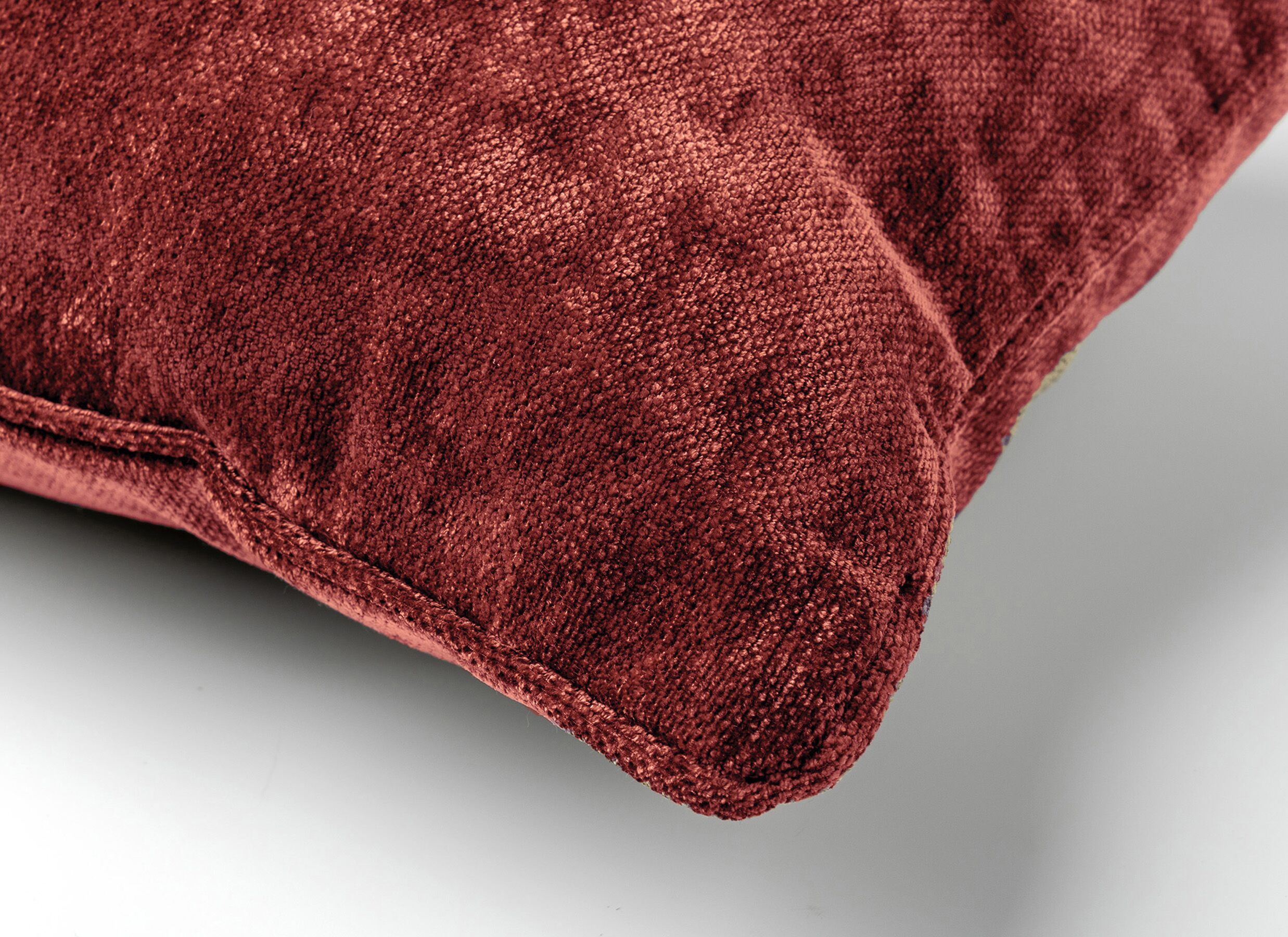 Detail - Coussin Lewy 30x50cm - polyester - pomegranate