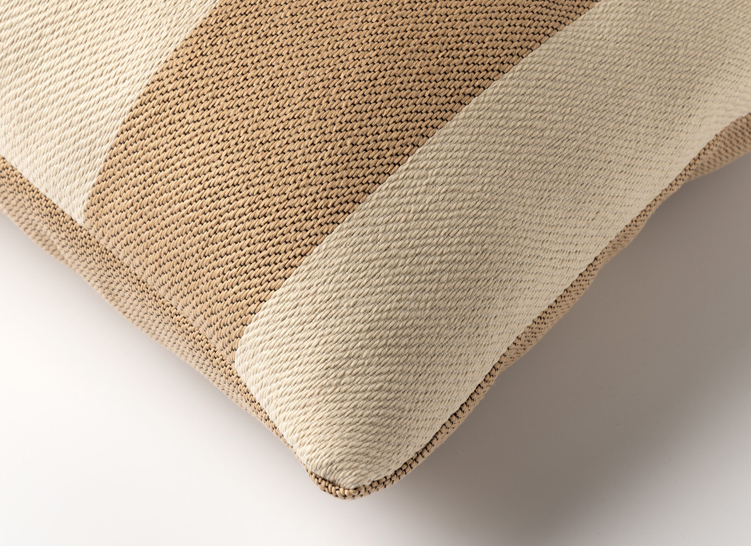 Detailfoto - Kussen Osk Cyrus 40x60cm - polyester - irish cream