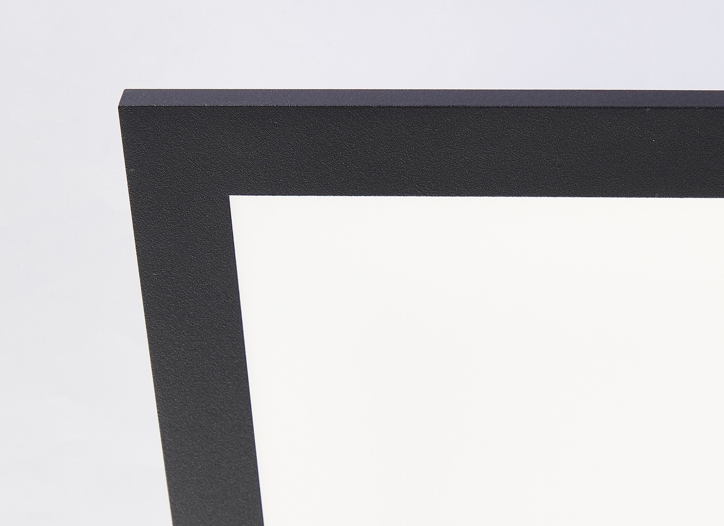 Detail - Plafonnier Briston 79,5x39,5cm - plastique & métal - noir