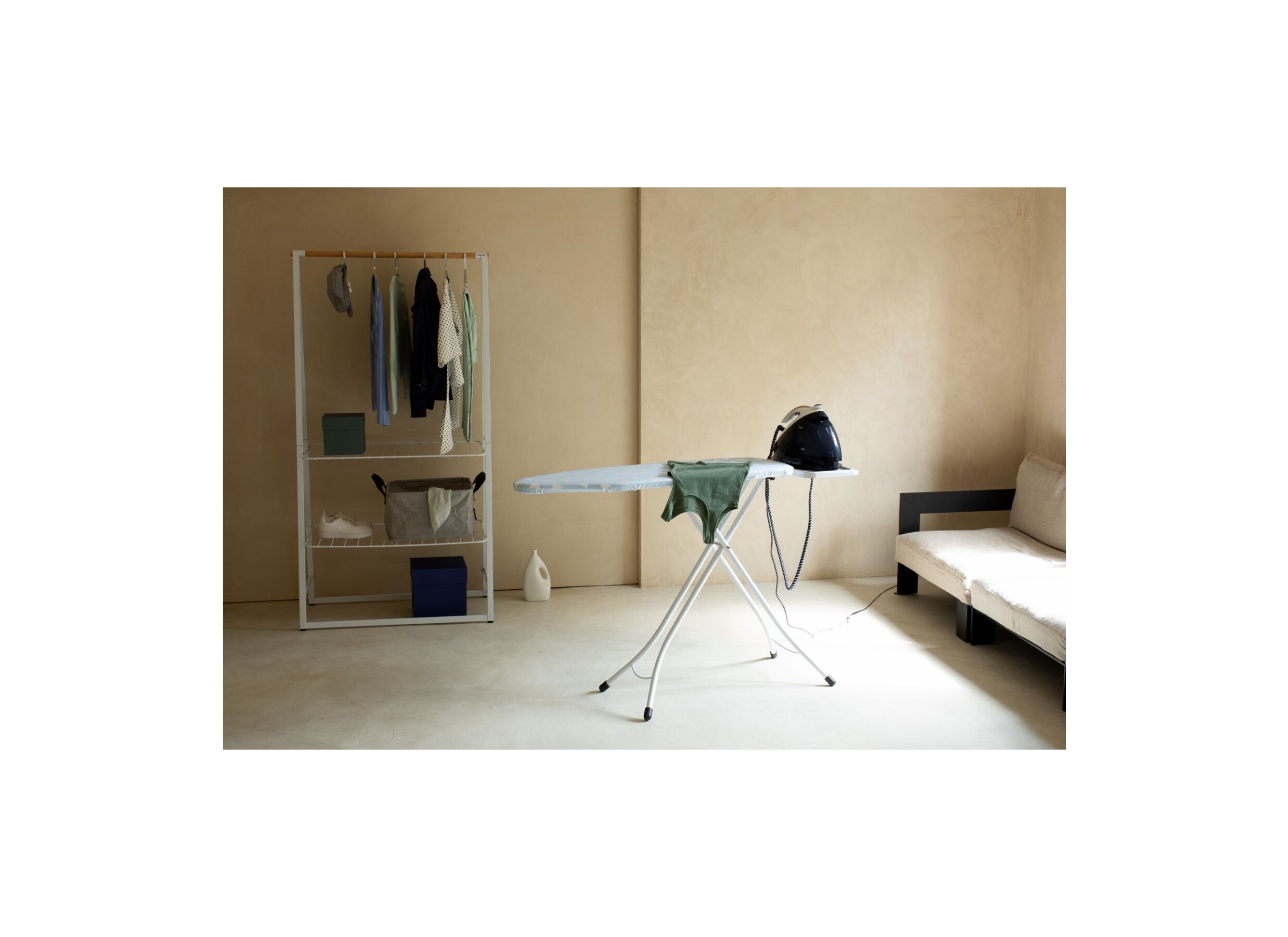Foto ambiance - Planche à repasser B Fresh Breeze support d'unite de vapeur Brabantia 124x38cm
