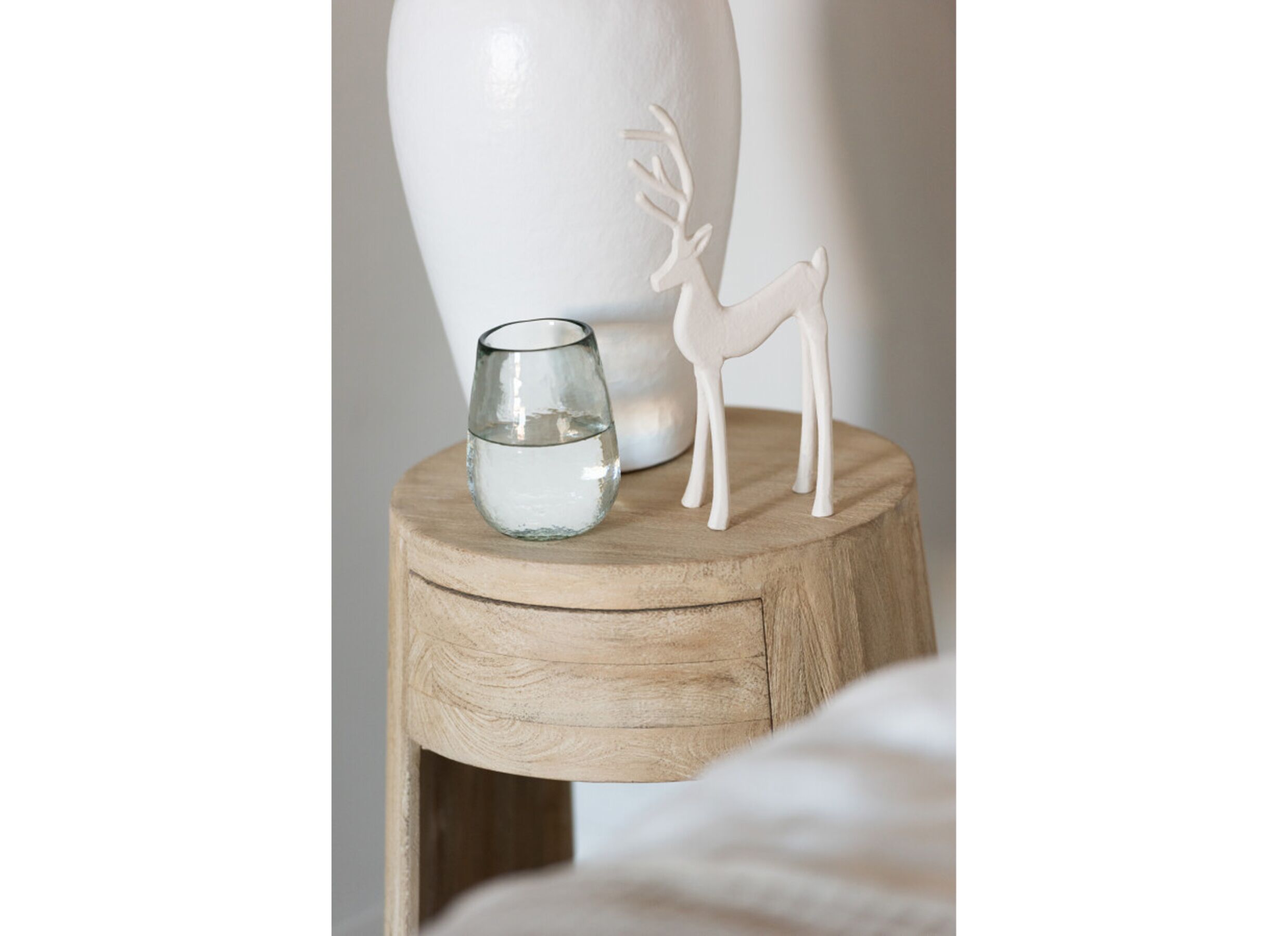 Foto ambiance - Décoration de Noël Renne 8x4x18,5cm - aluminium - blanc