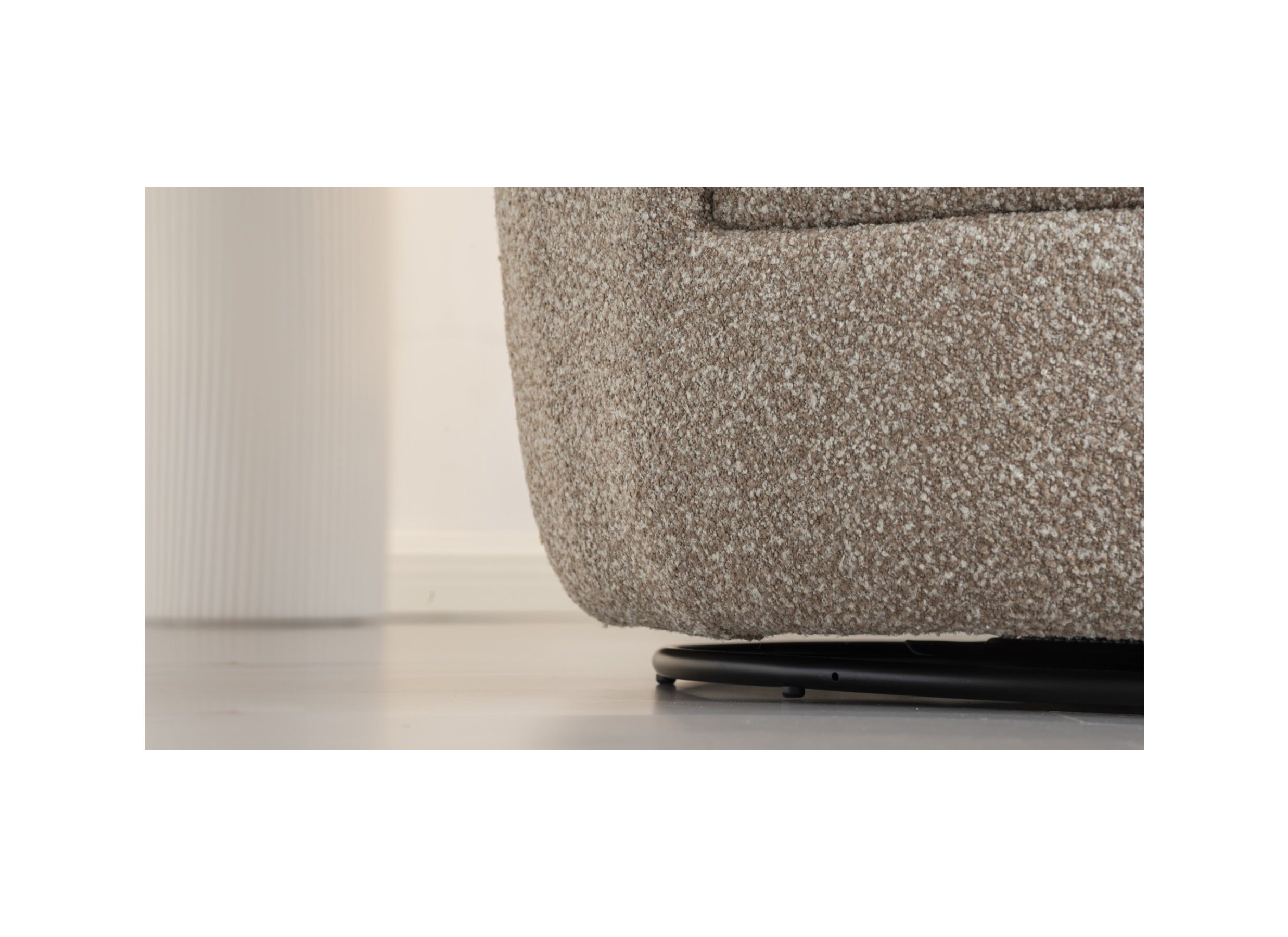 Detailfoto - Draaifauteuil Grace 75x83x84,5cm - polyestervezel - bruin