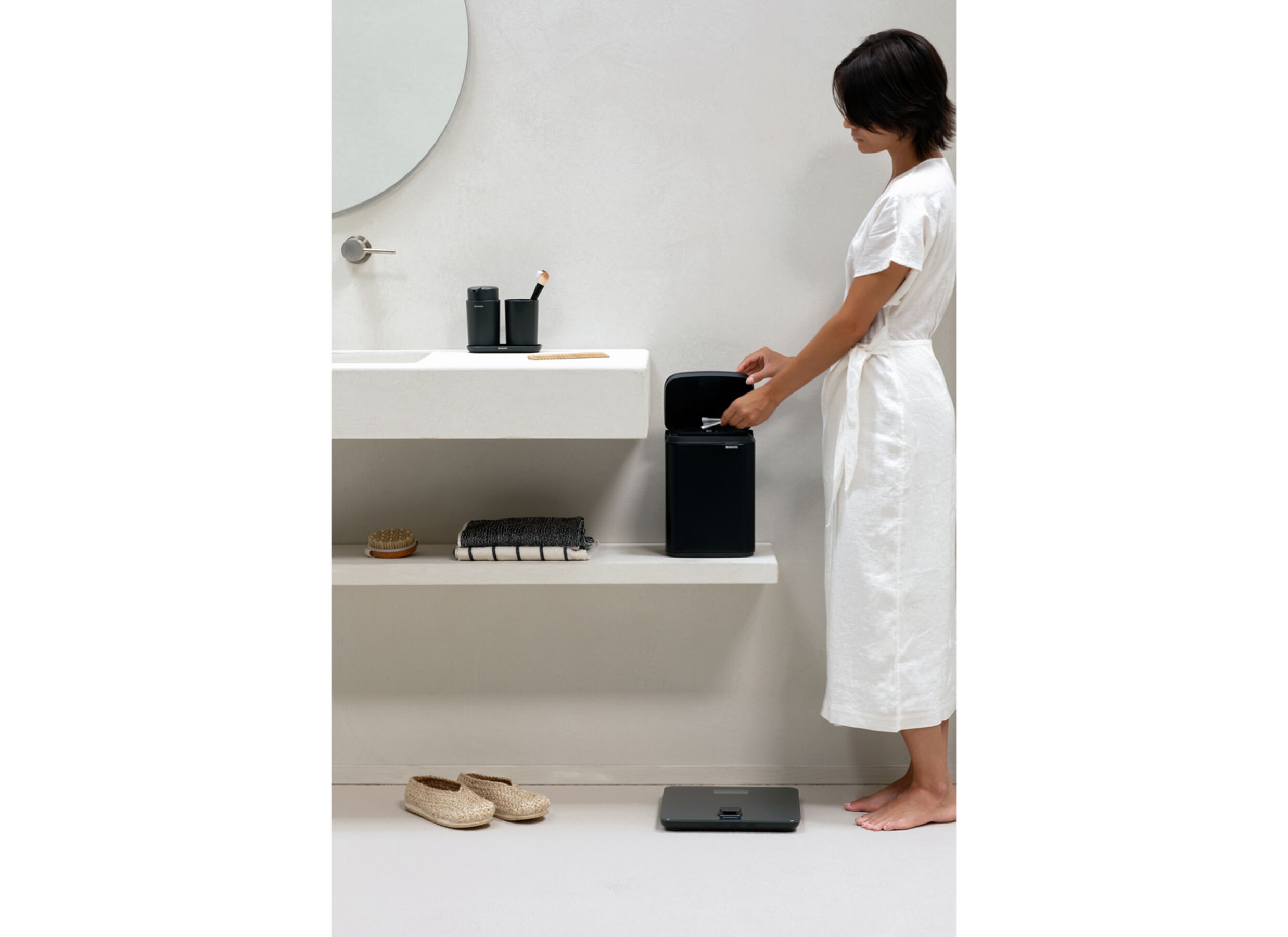 Foto ambiance - Poubelle Bo Brabantia 4L noir mat