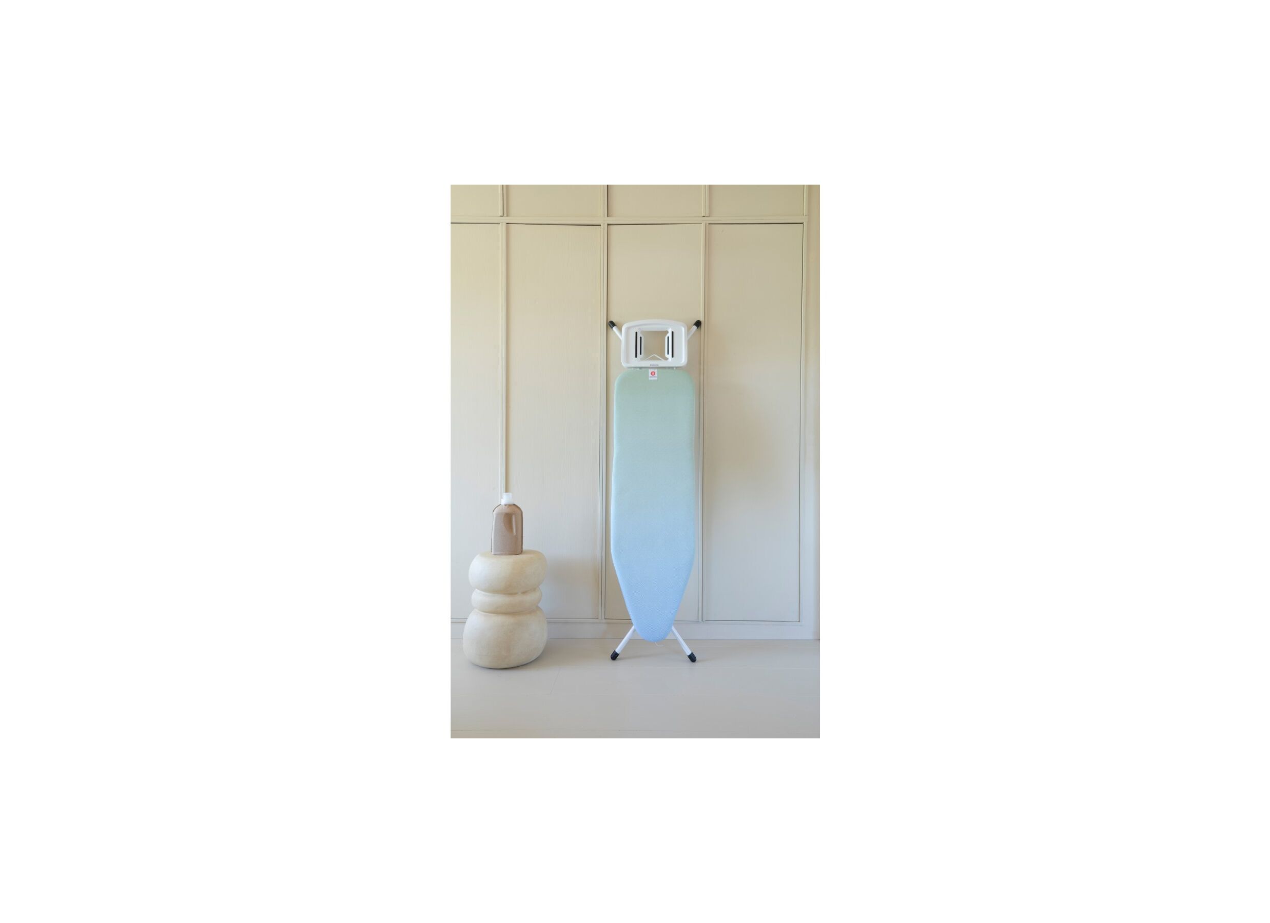 Strijkplank B solide stoomunithouder Brabantia 124x38cm