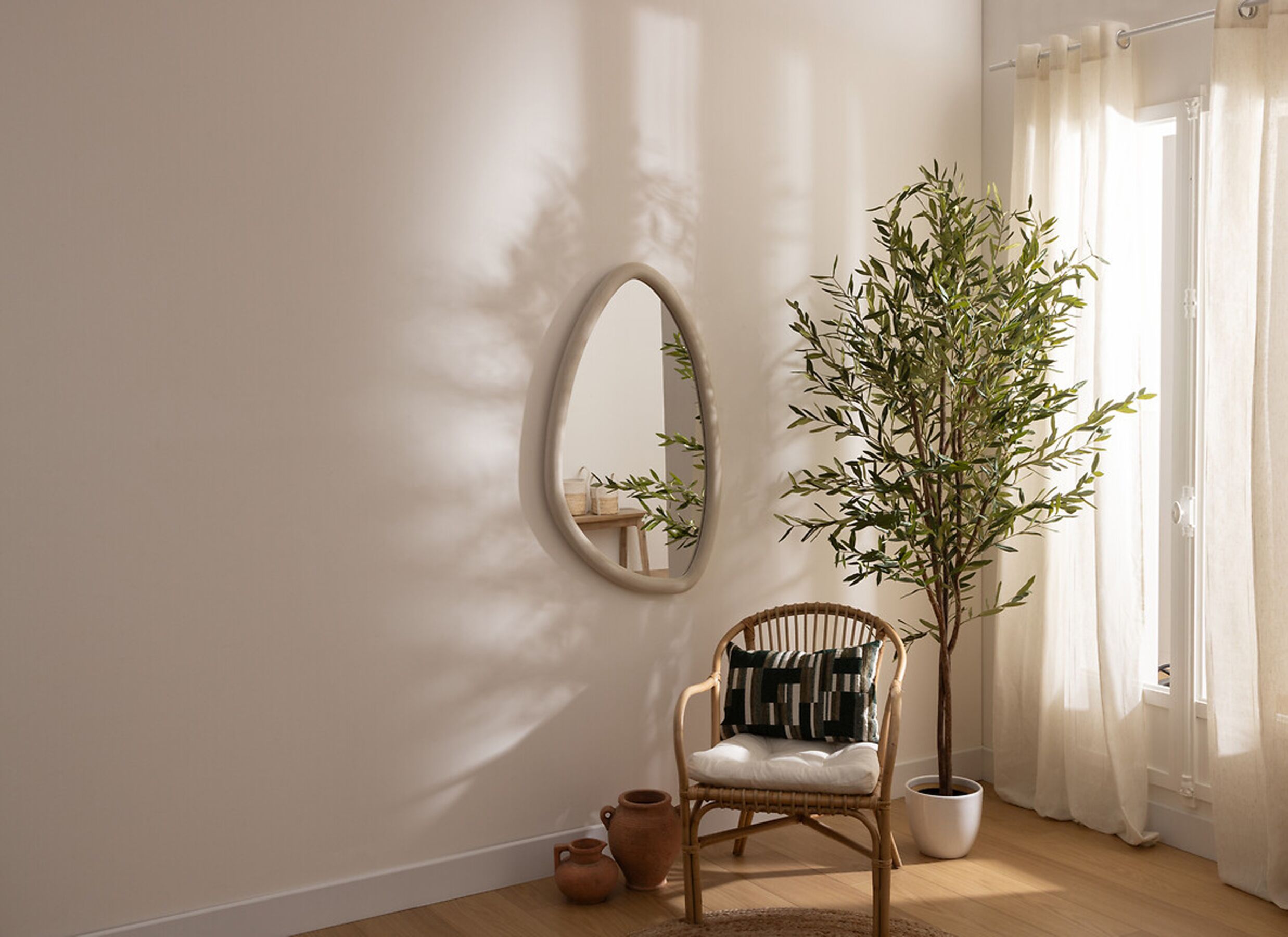 Foto ambiance - Miroir Chesni 60x47cm - MDF & verre miroir - blanc