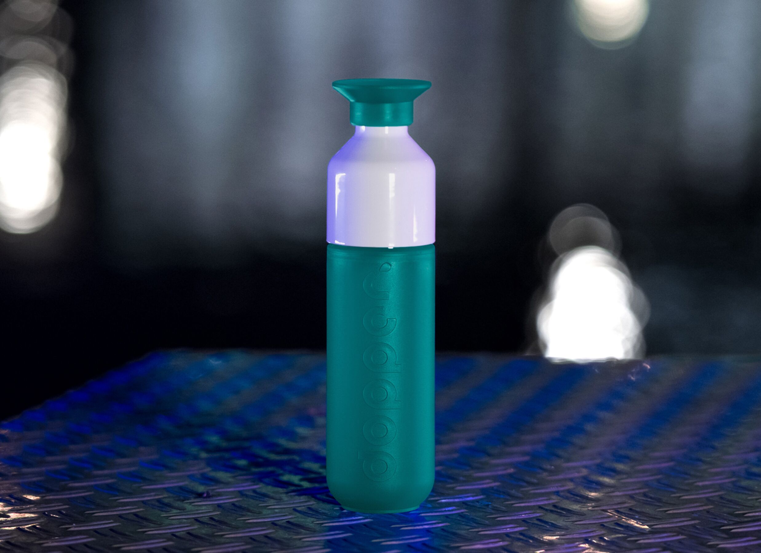 Foto ambiance - Gourde Dopper 45 cl - Plastique - Blue-vert