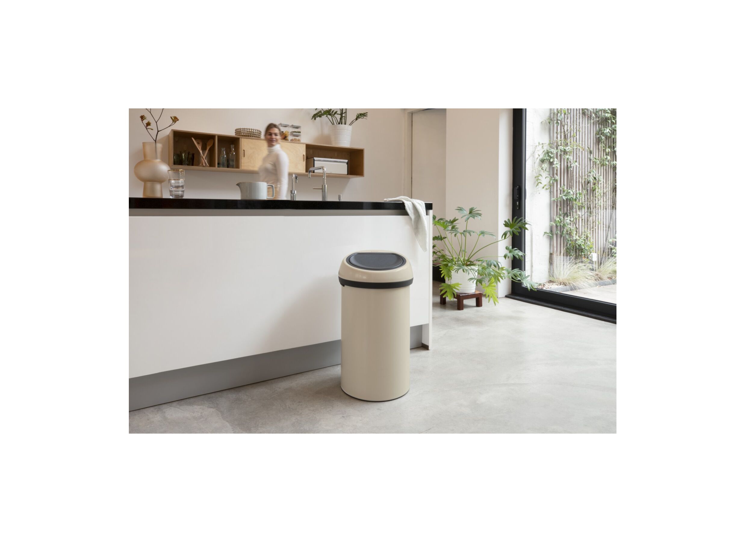Touch Bin Brabantia 60L soft beige