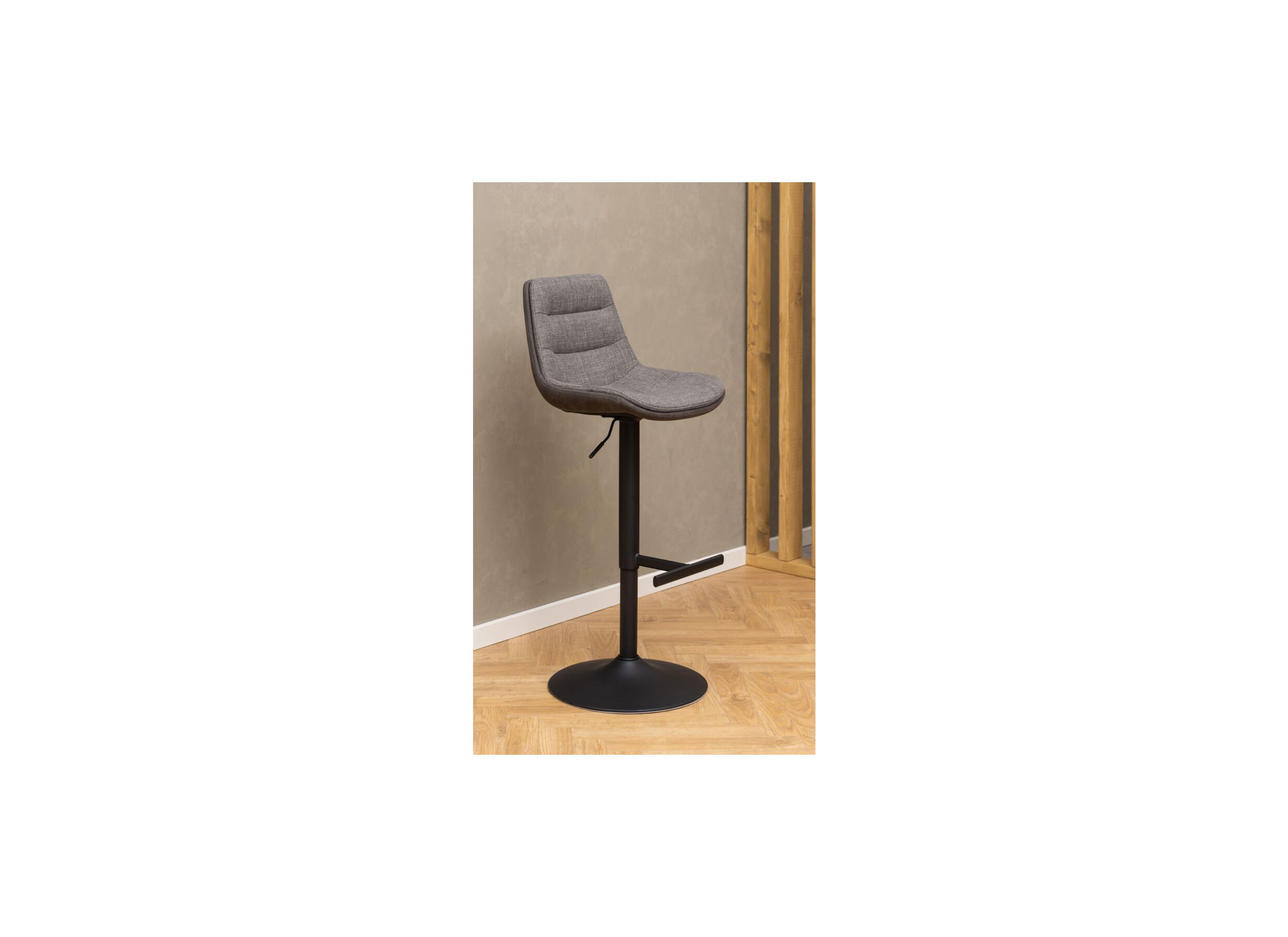 Sfeerfoto - Barstoel ZH65-86cm - stof - bruin
