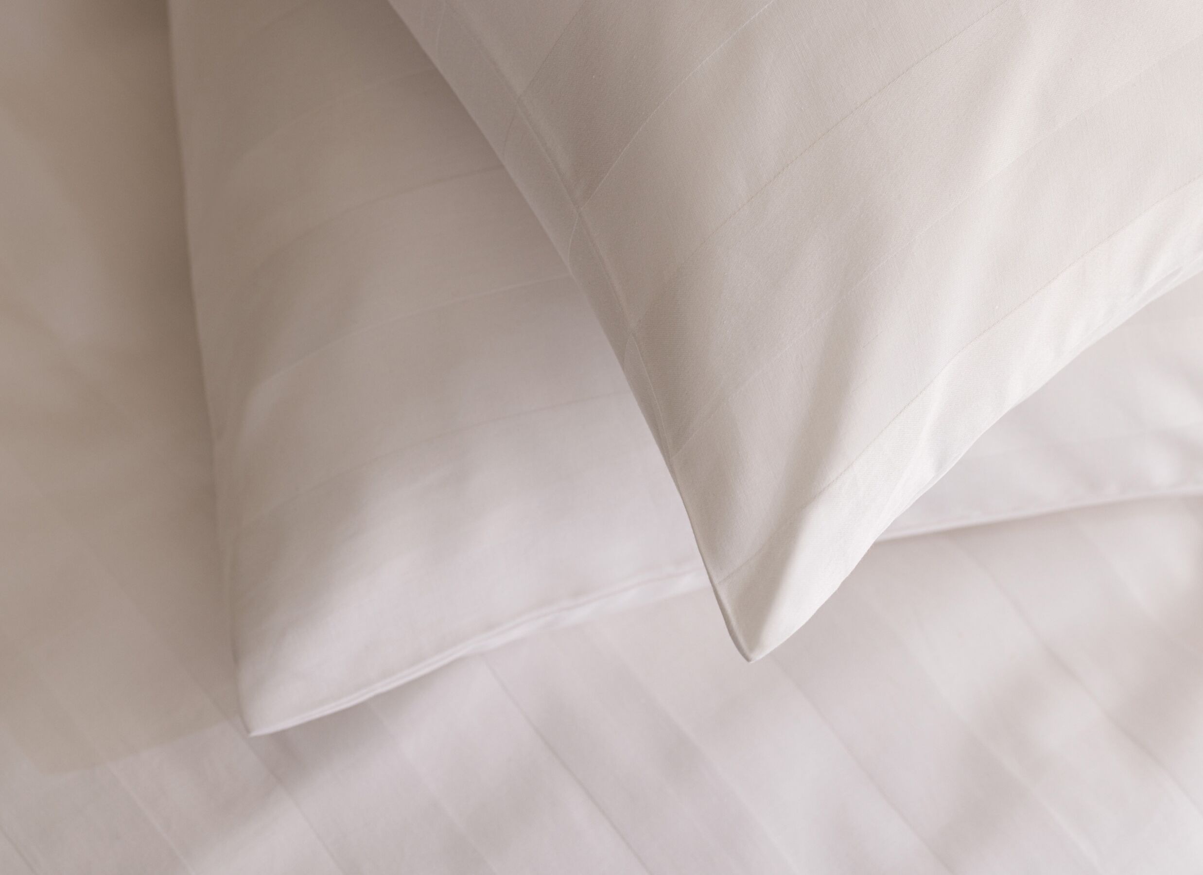 Sfeerfoto - Dekbedovertrek 240x220cm - katoen - satijn wit