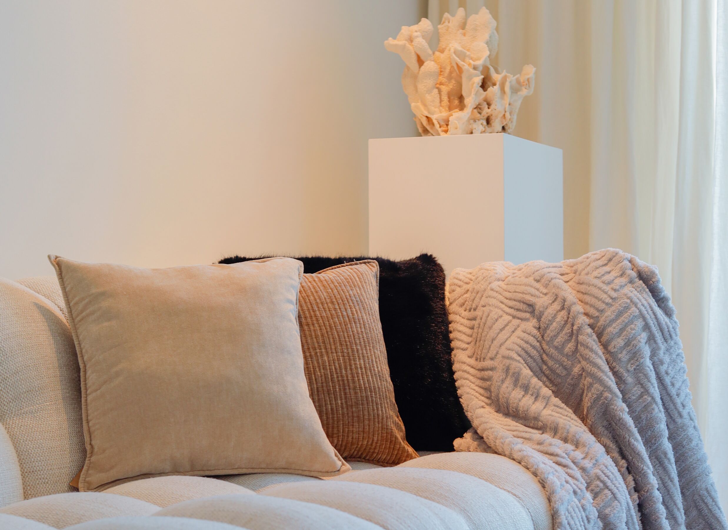 Foto ambiance - Coussin Juliette 45x45cm - tissu - amber gold