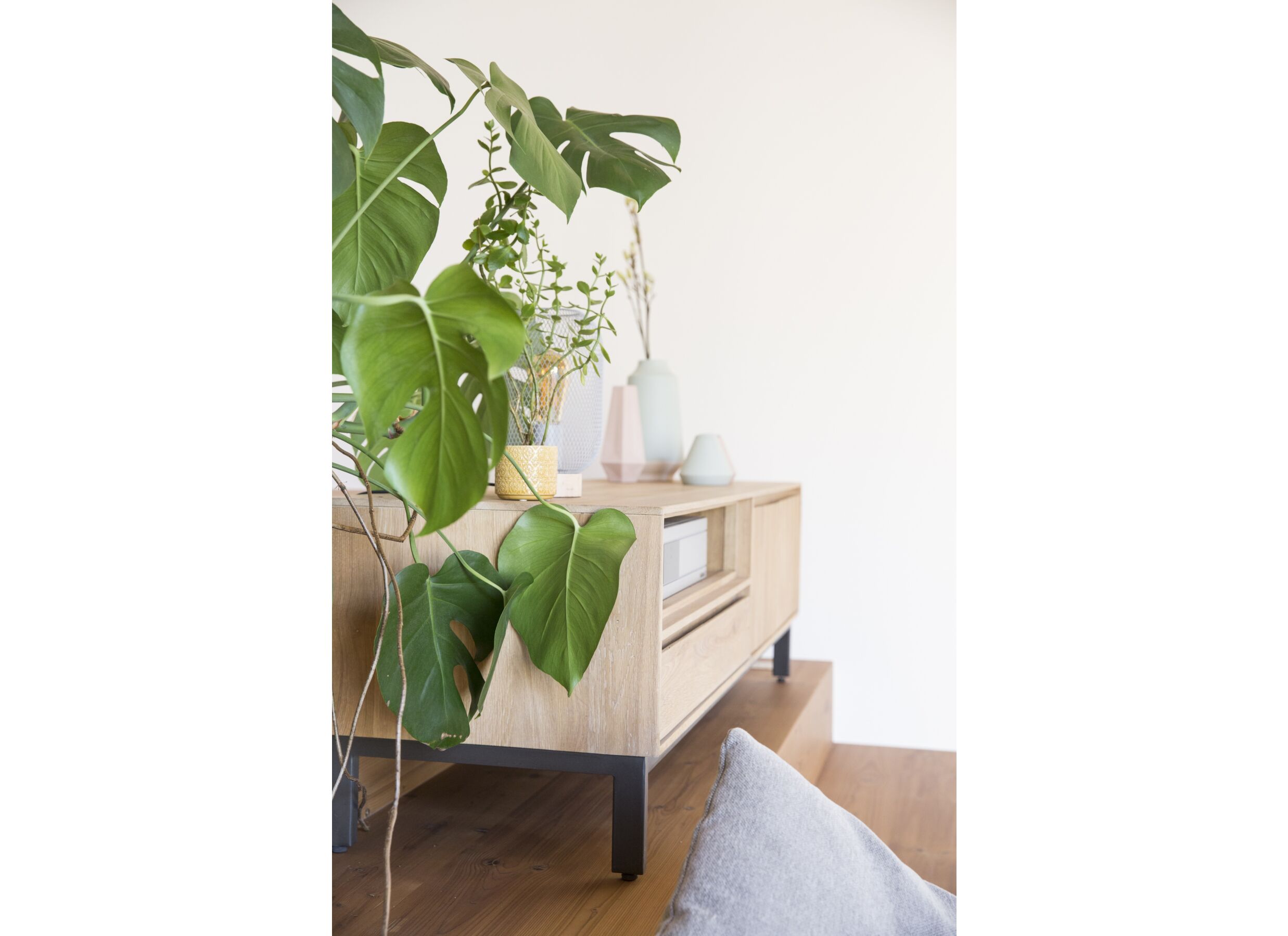 Tv-meubel Polar 145cm - eik massief & fineer & decor - naturel