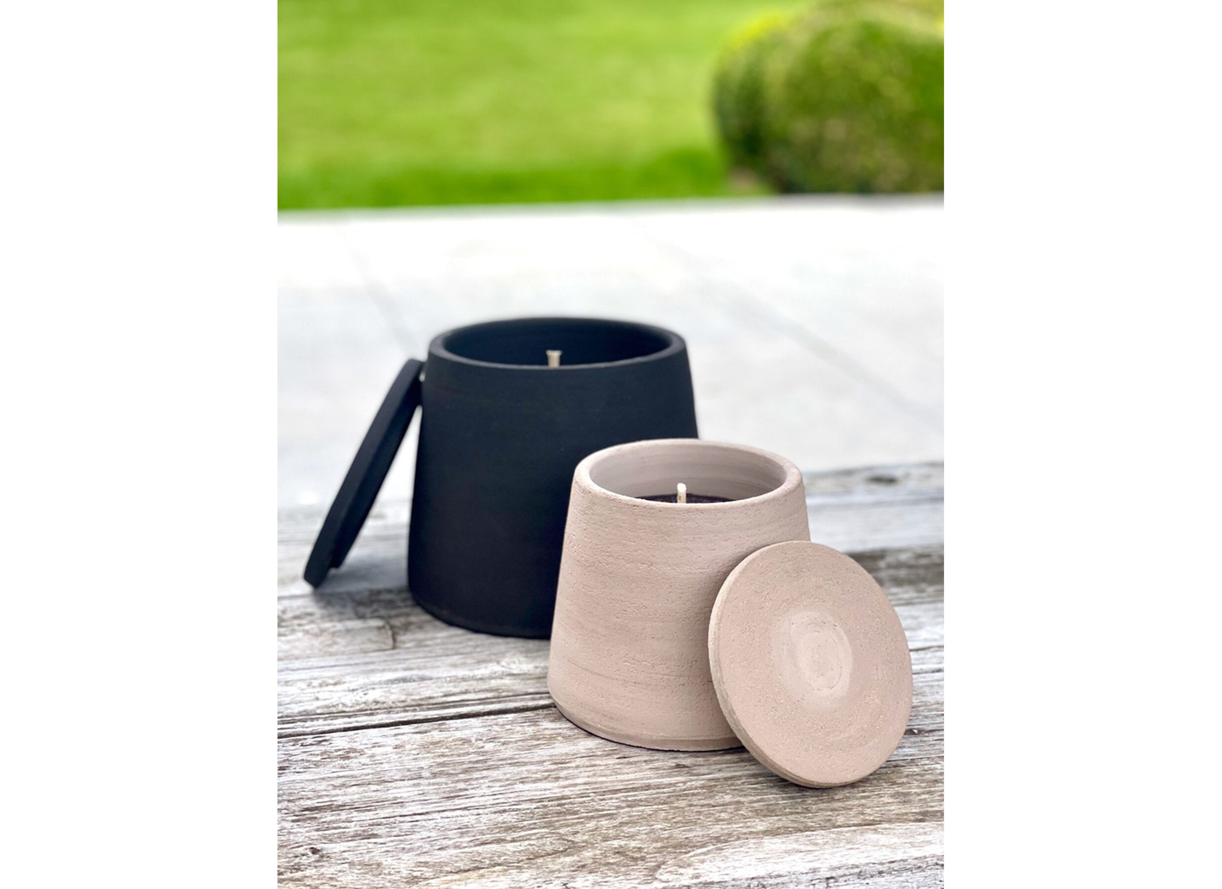Foto ambiance - Bougie parfumée outdoor romarin Ø16x15cm - terra cotta - gris