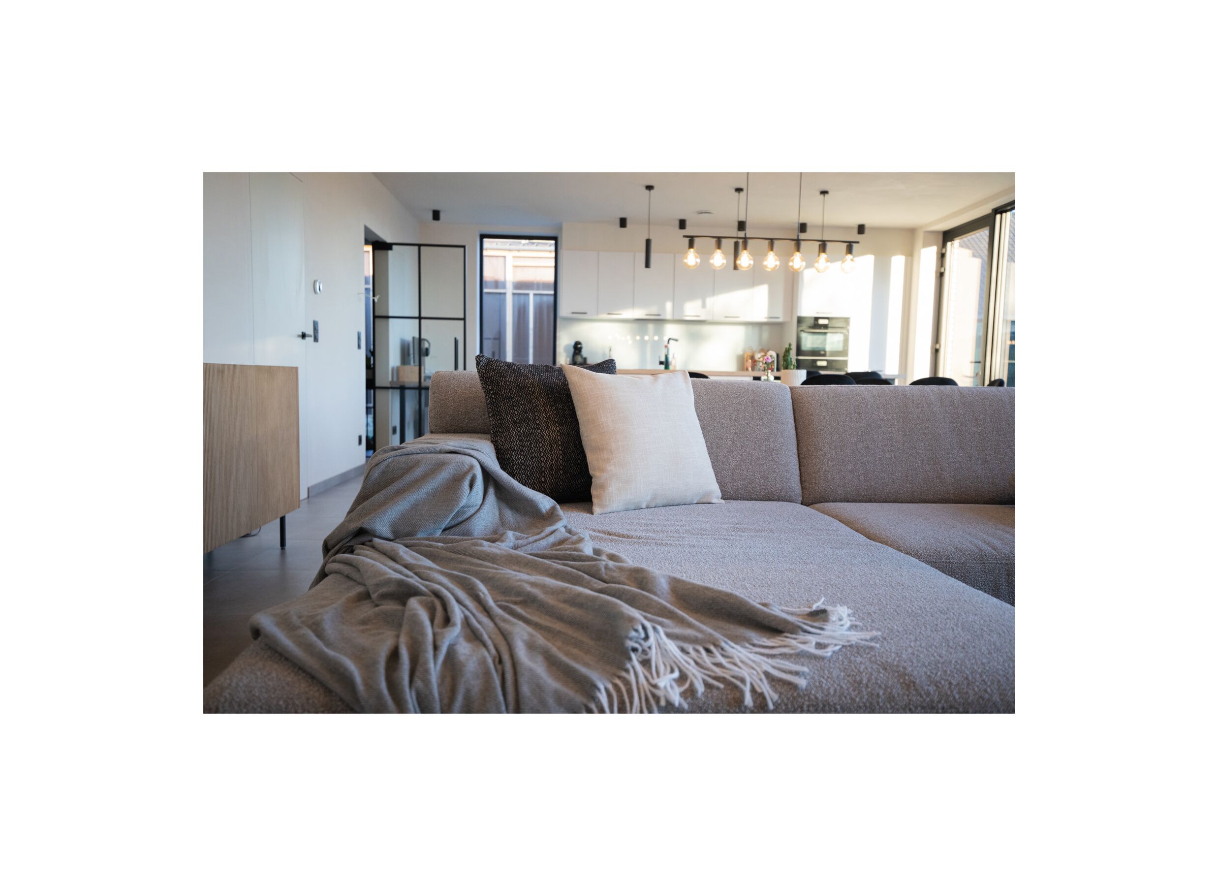 Foto ambiance - Coussin Artem 45x45cm - coton & fibre de polyester - noir
