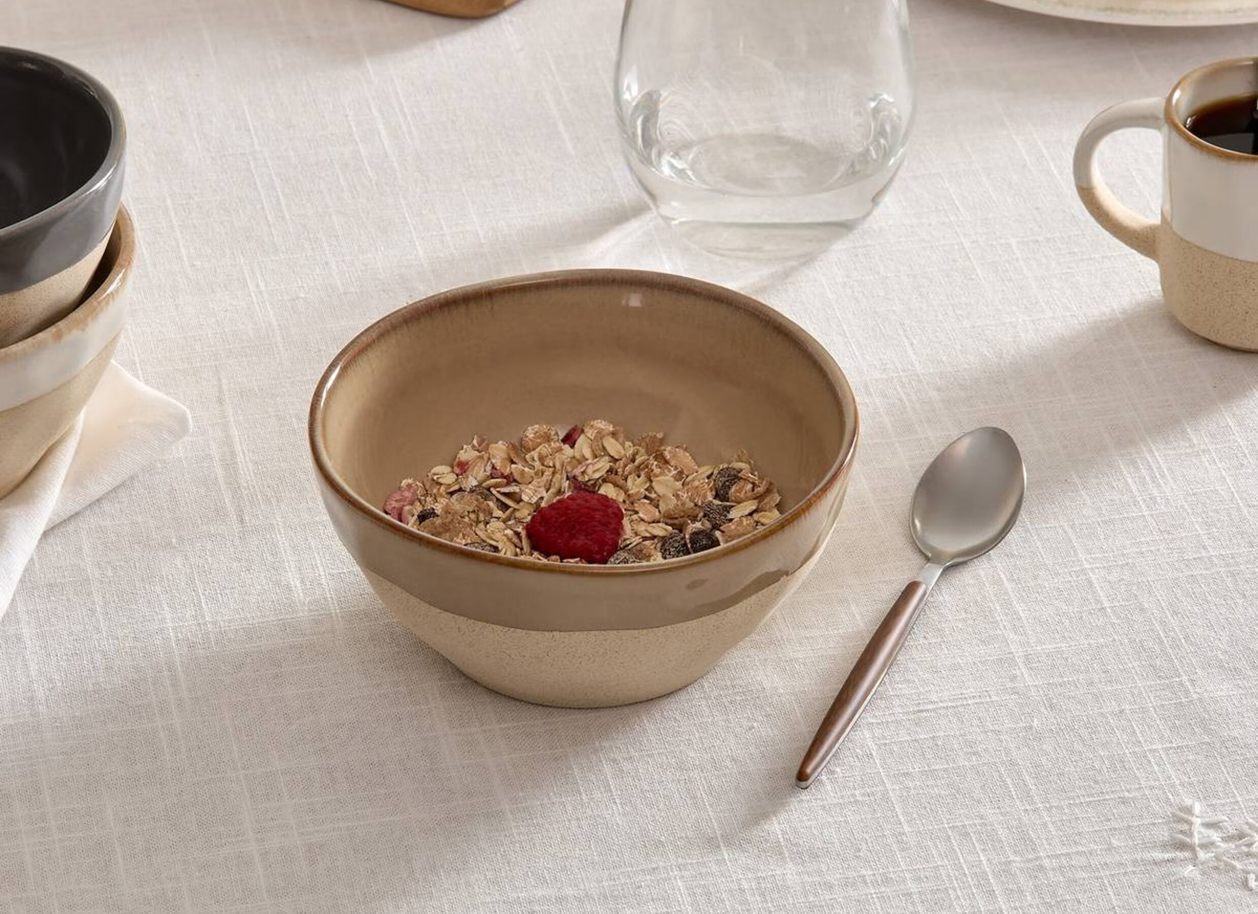 Foto ambiance - Plat Kate 48cl - grès - beige