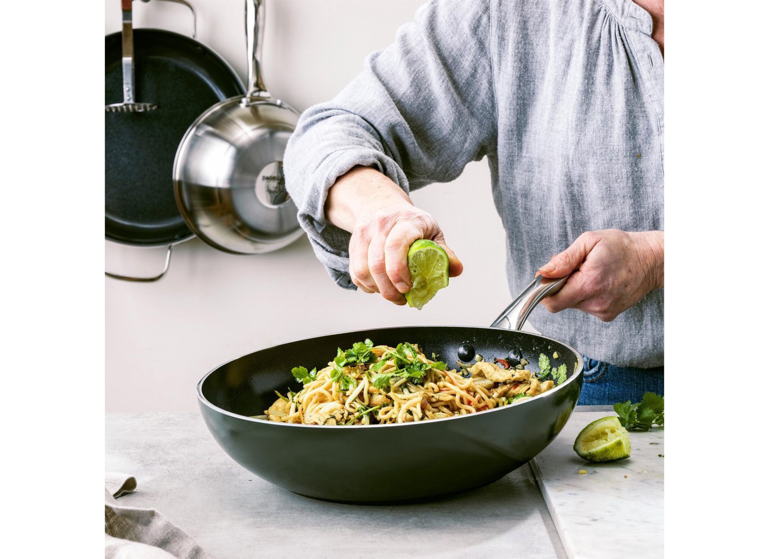 Foto ambiance - Dagelijkse Kost wok Ø28cm