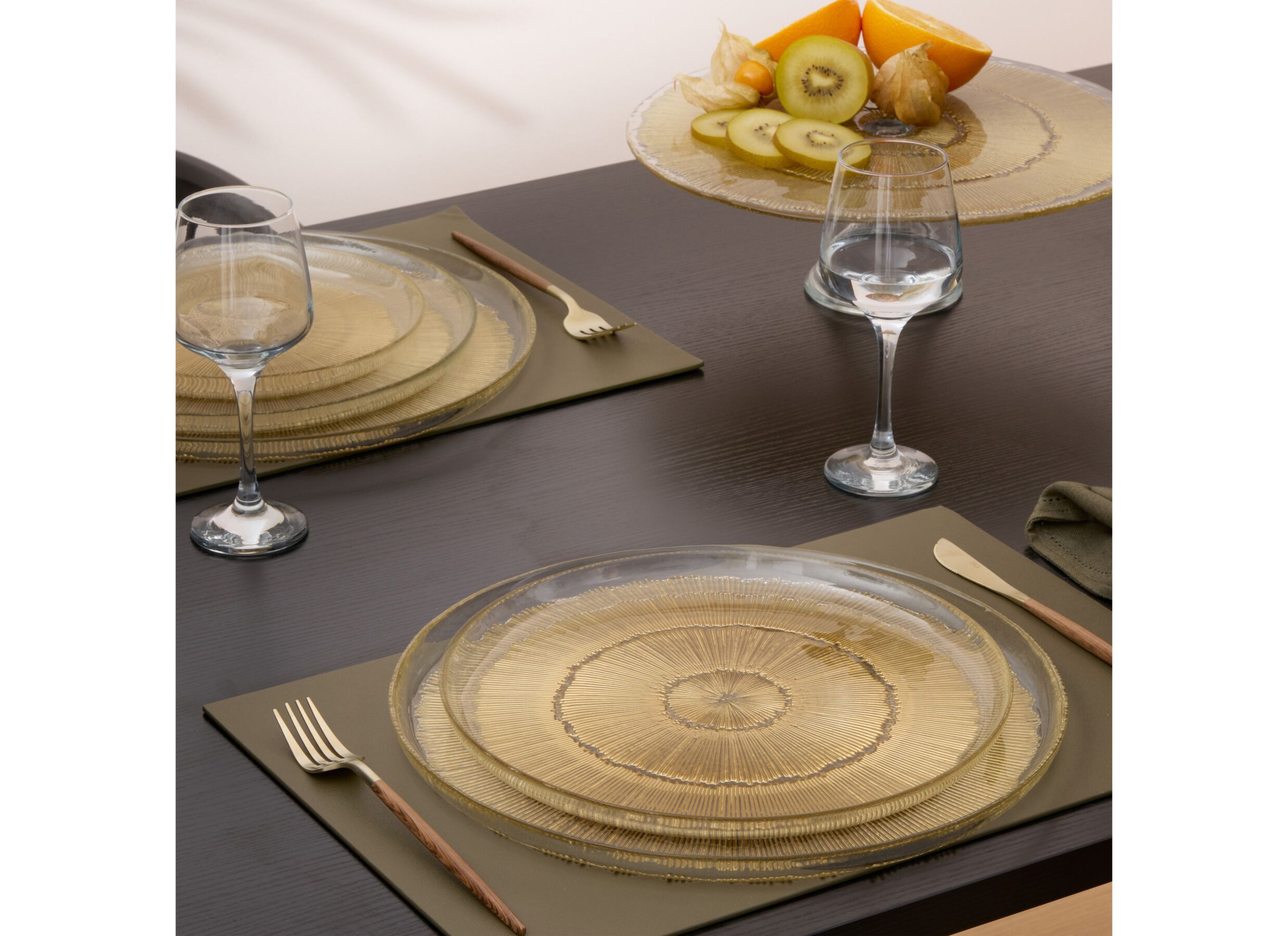 Foto ambiance - Assiette Celeste Ø33cm - verre - doré