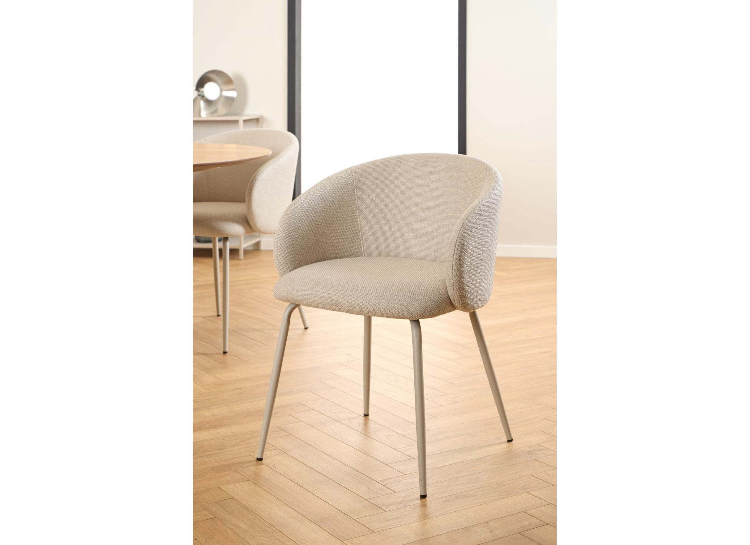 Sfeerfoto - Stoel 55,5x55x79cm - stof - beige