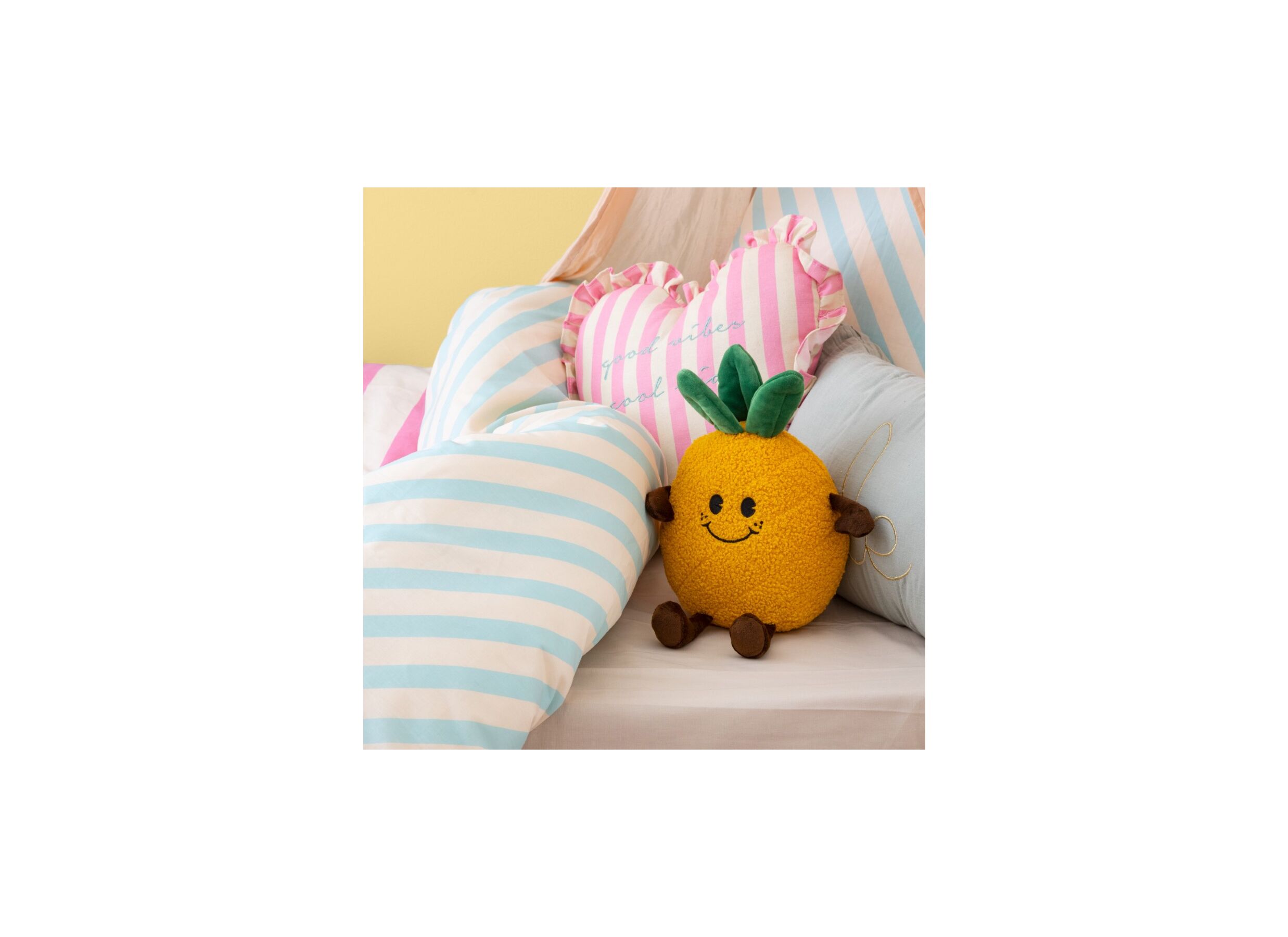Foto ambiance - Peluche Ananas H26cm - tissu - jaune