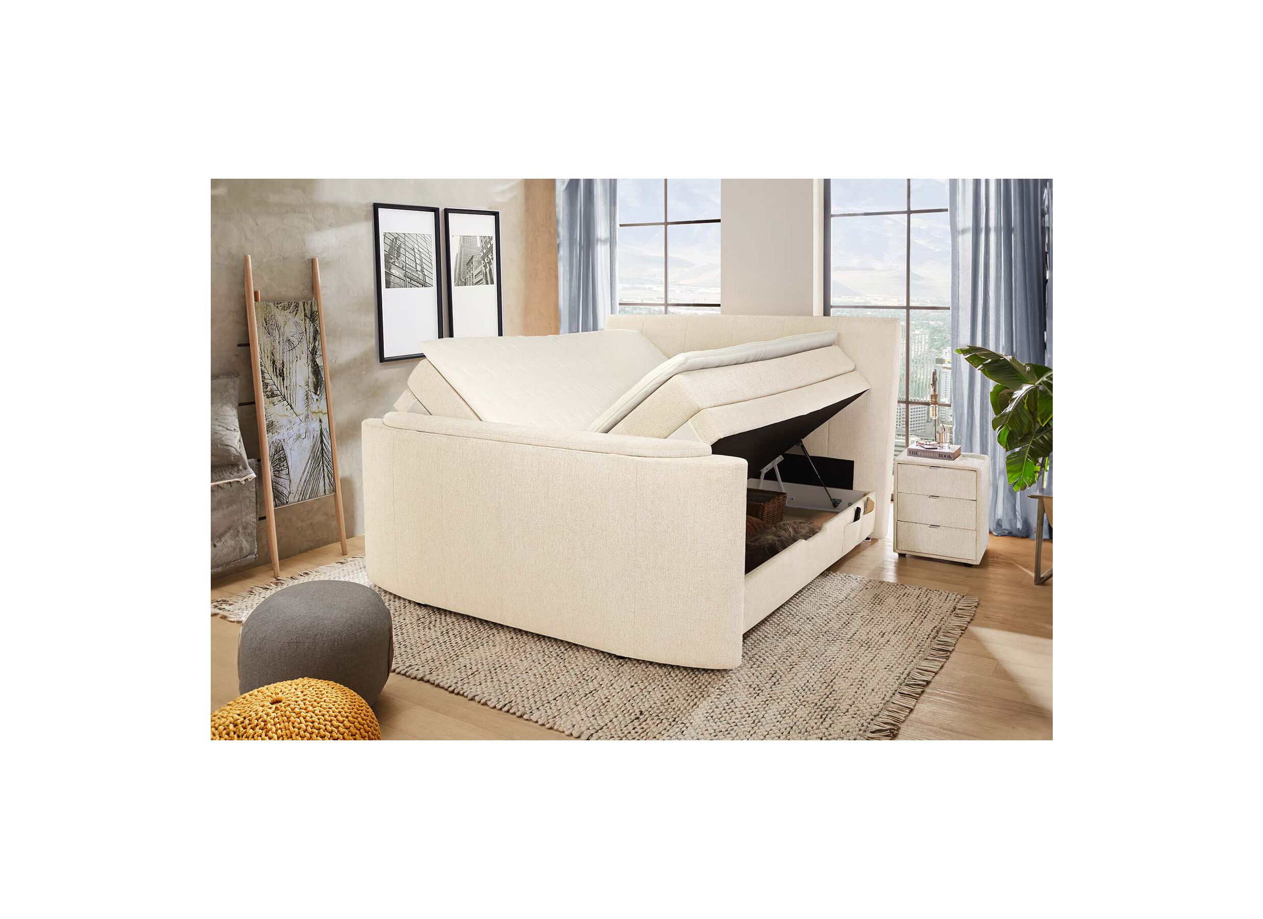 Sfeerfoto - Boxspring Belair Normal 180x200cm - stof - ecru met tv-lift en opbergruimte