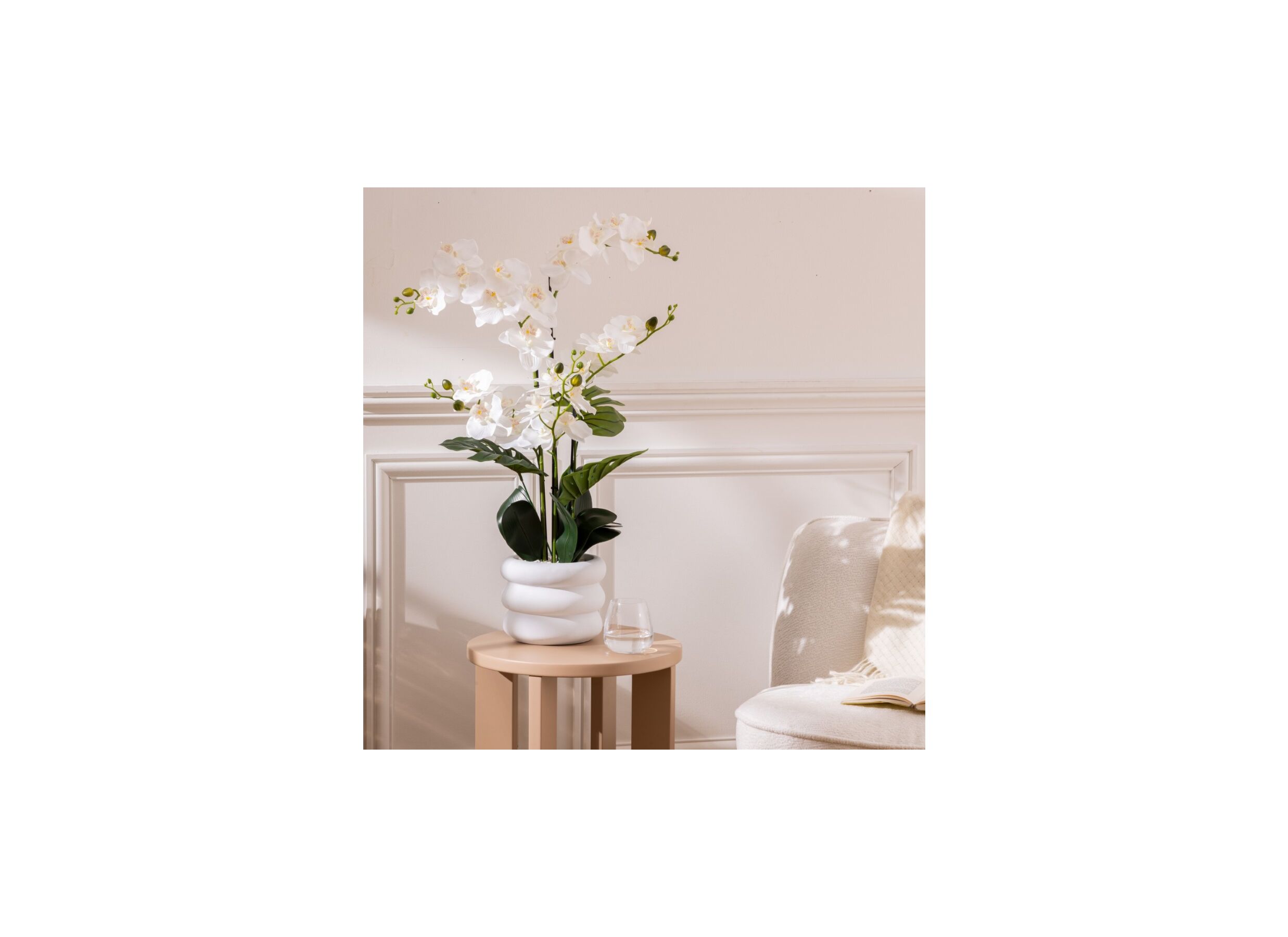 Sfeerfoto - Kunstplant Orchidee H60cm - kunststof/keramiek - wit
