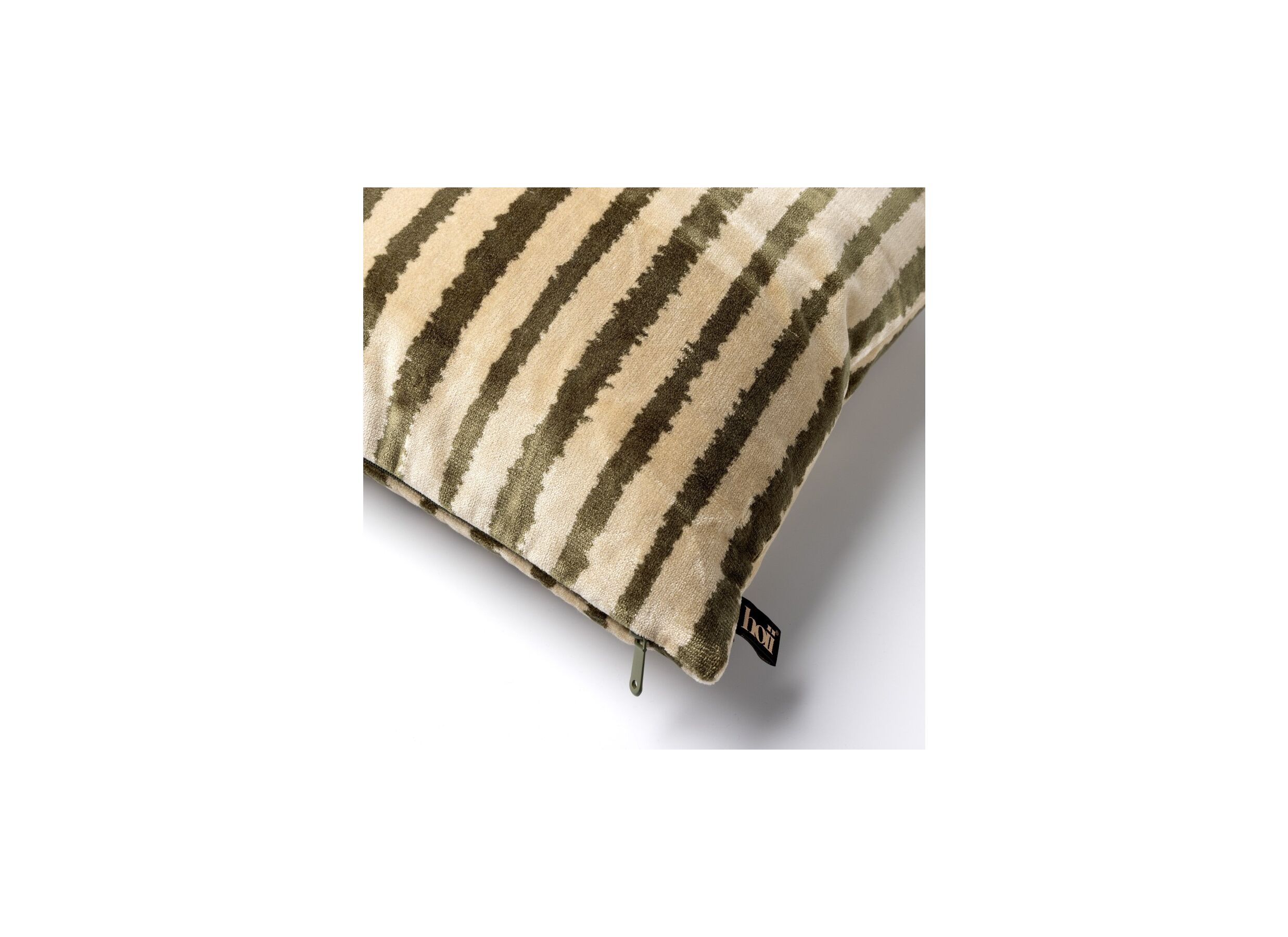 Detail - Coussin Lorenzo 45x45cm - tissu - military olive