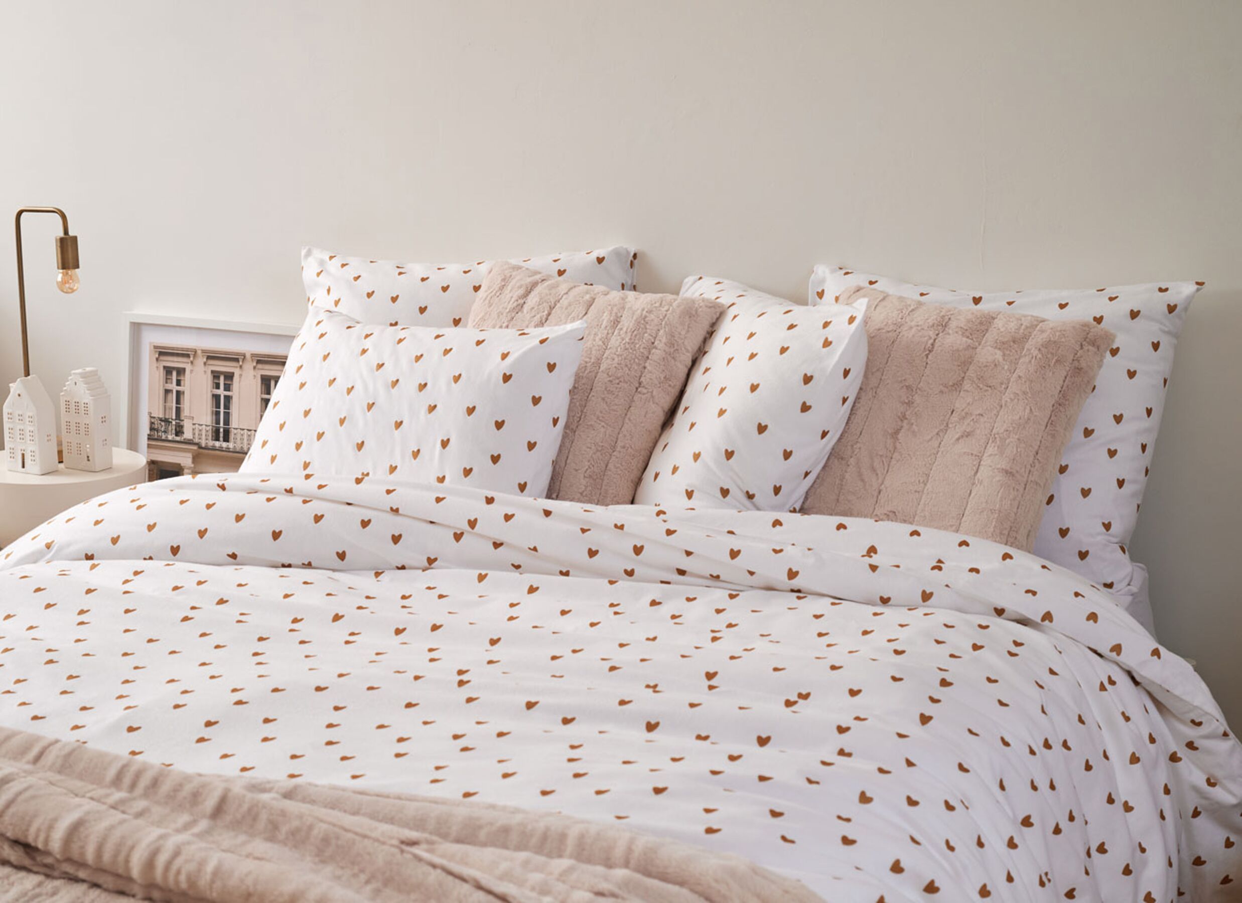 Sfeerfoto - Dekbedovertrek Hearts Gold 260x220/240cm - flanel - wit & goud
